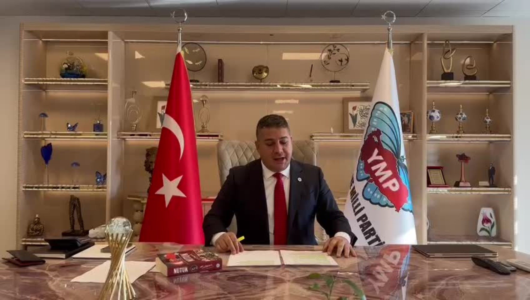 3 farklı kategoride soruldu: Türkiye'de en çok beğenilen siyasetçi belli oldu!
