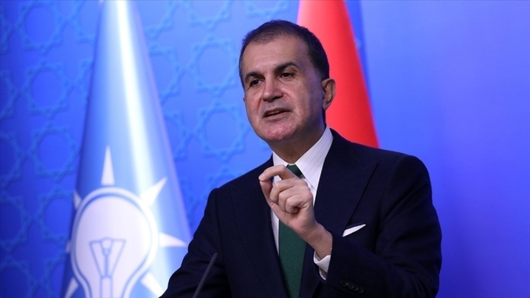 3 farklı kategoride soruldu: Türkiye'de en çok beğenilen siyasetçi belli oldu!