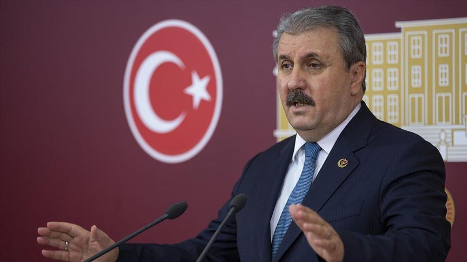 3 farklı kategoride soruldu: Türkiye'de en çok beğenilen siyasetçi belli oldu!
