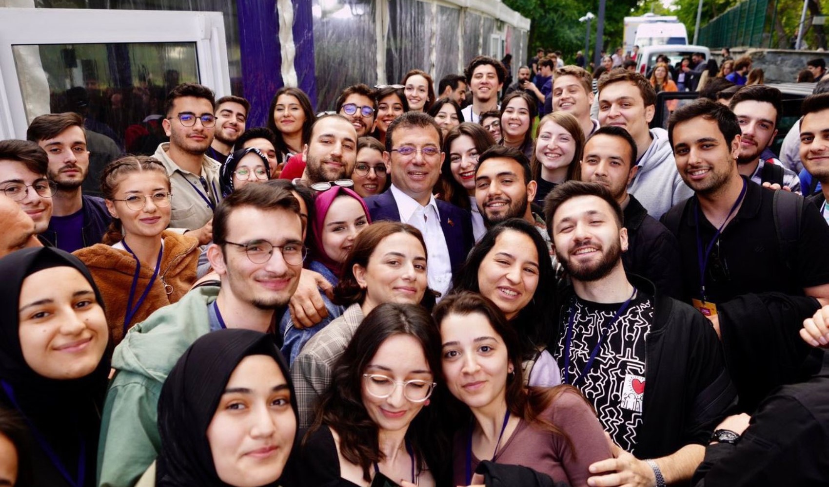 İmamoğlu’ndan gençlere mesaj! 'Gülümsemeyi geri alacağız'