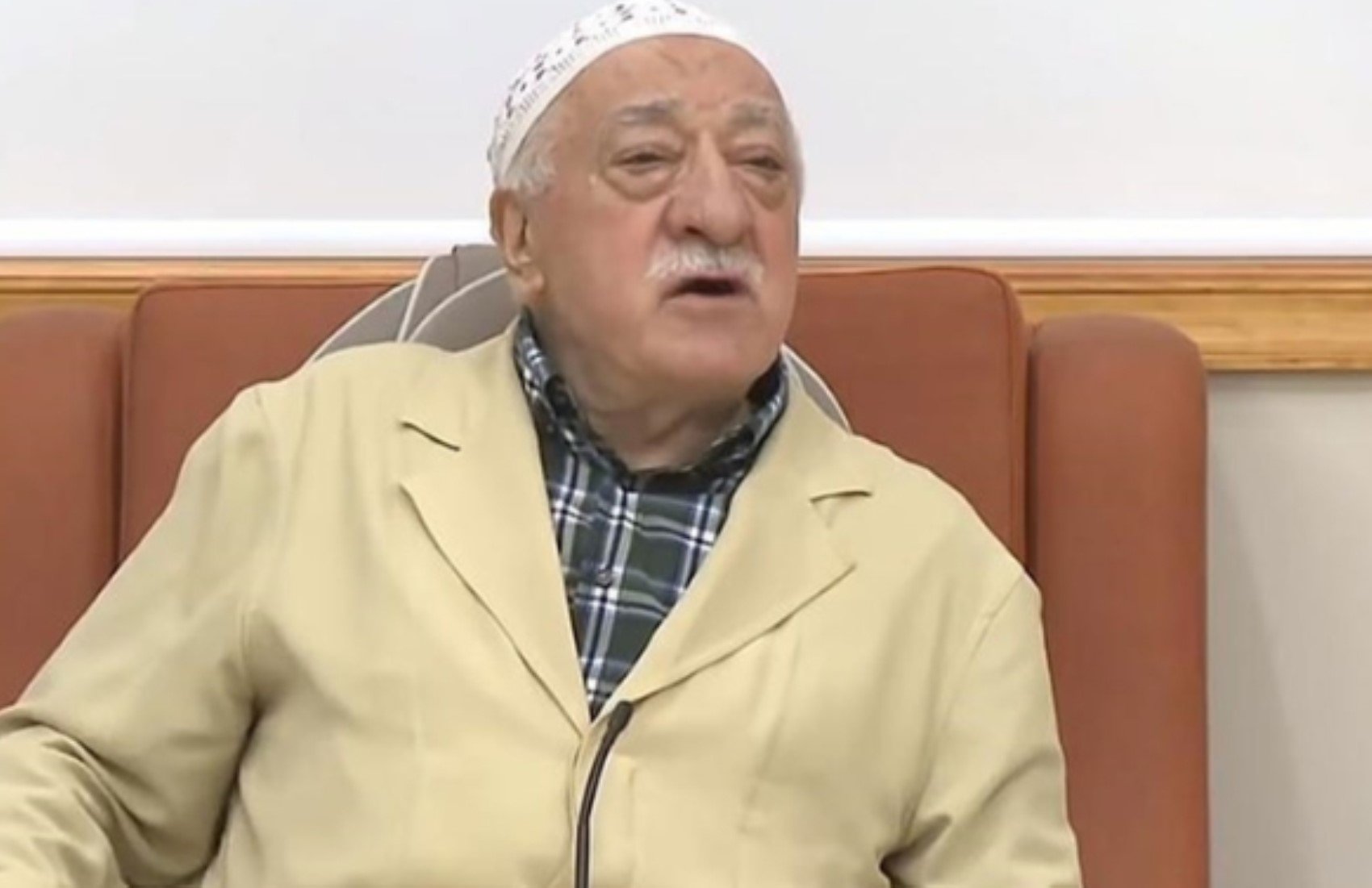 Amerika'da ölmüştü ama... FETÖ elebaşı Fetullah Gülen hâlâ 'resmen' yaşıyor