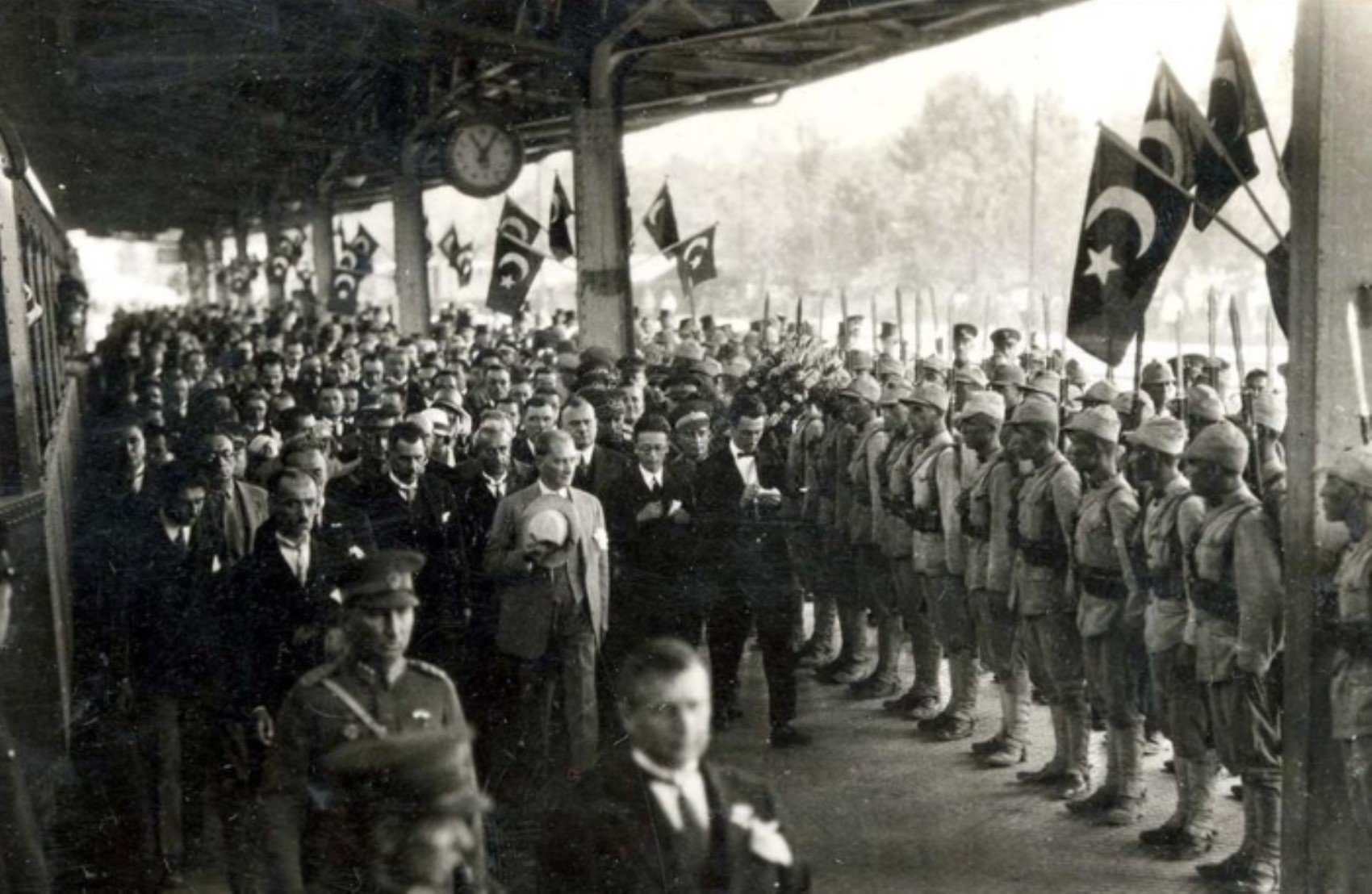 Milli Mücadele'nin kıvılcımı, gençliğe armağan edilen bayram! 19 Mayıs ruhu...