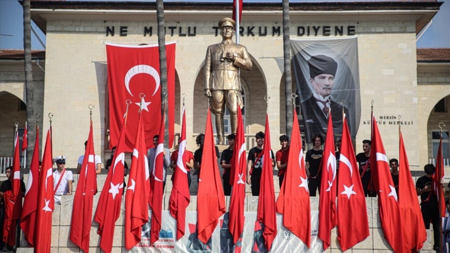 İstanbul 19 Mayıs konser ve etkinlik takvimi 2025: Ücretsiz 19 Mayıs konserleri ve etkinlikleri nerede? Hangi sanatçılar çıkıyor?