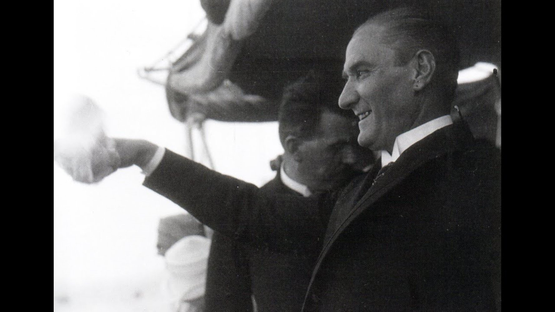 Atatürk’ün 1927’deki seri fotoğraf çekimine ait görüntüleri ortaya çıktı: Bir belgeselde bulundu