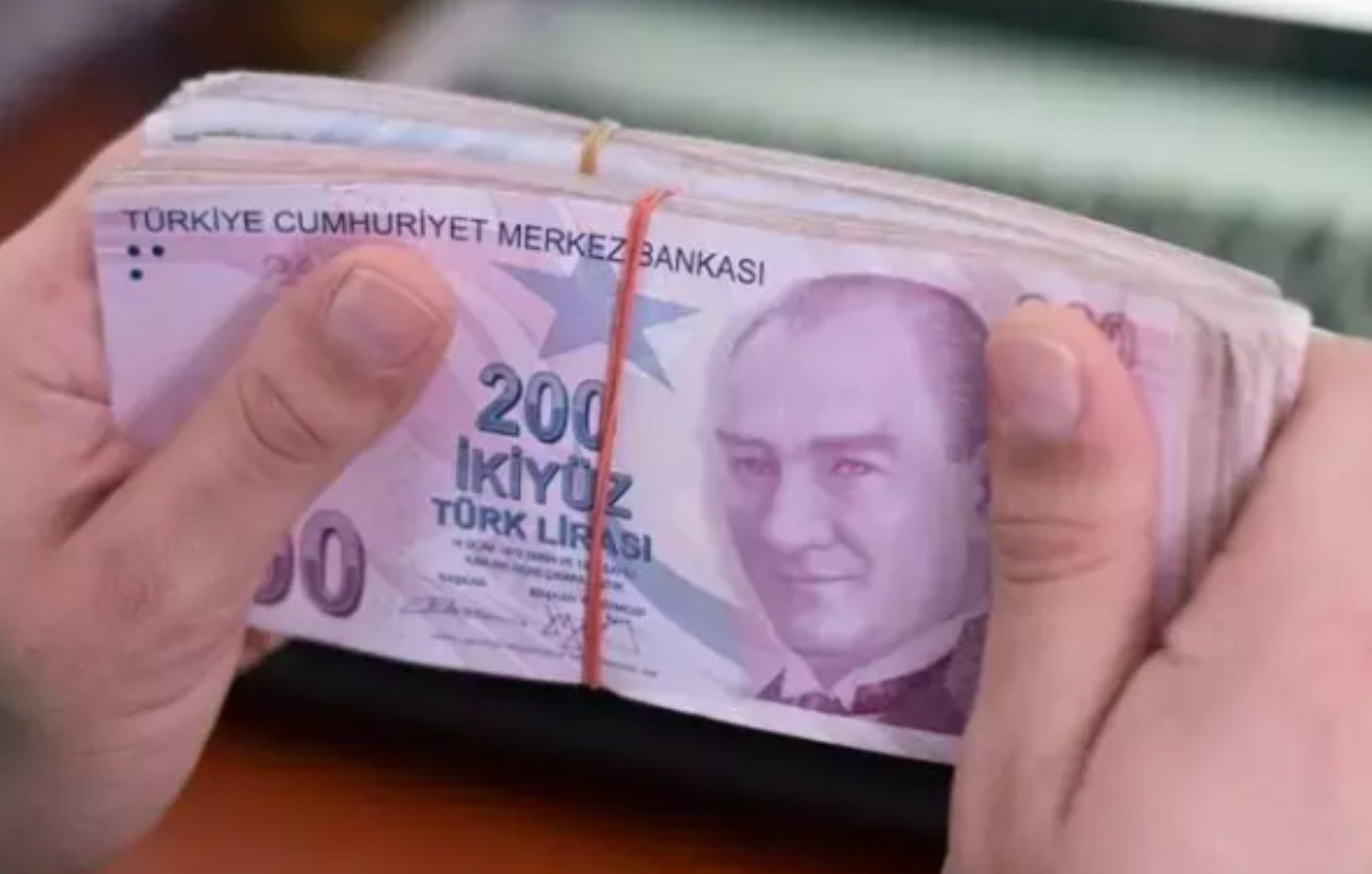 SGK çalışmalara başladı: Artık onlara da maaş bağlanacak! Yasal düzenleme yolda