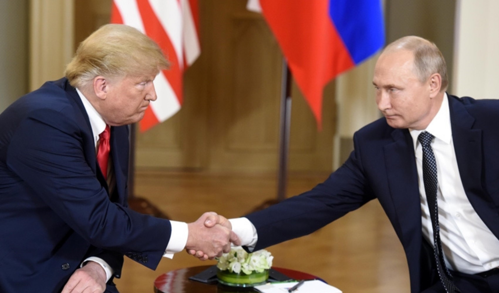 Trump ve Putin arasında kritik görüşme Trump ve Putin arasında kritik görüşme