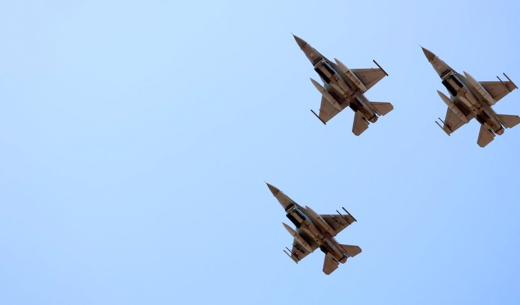 Muğla’da 19 Mayıs coşkusu: Gökyüzü F-16’larla renklendi