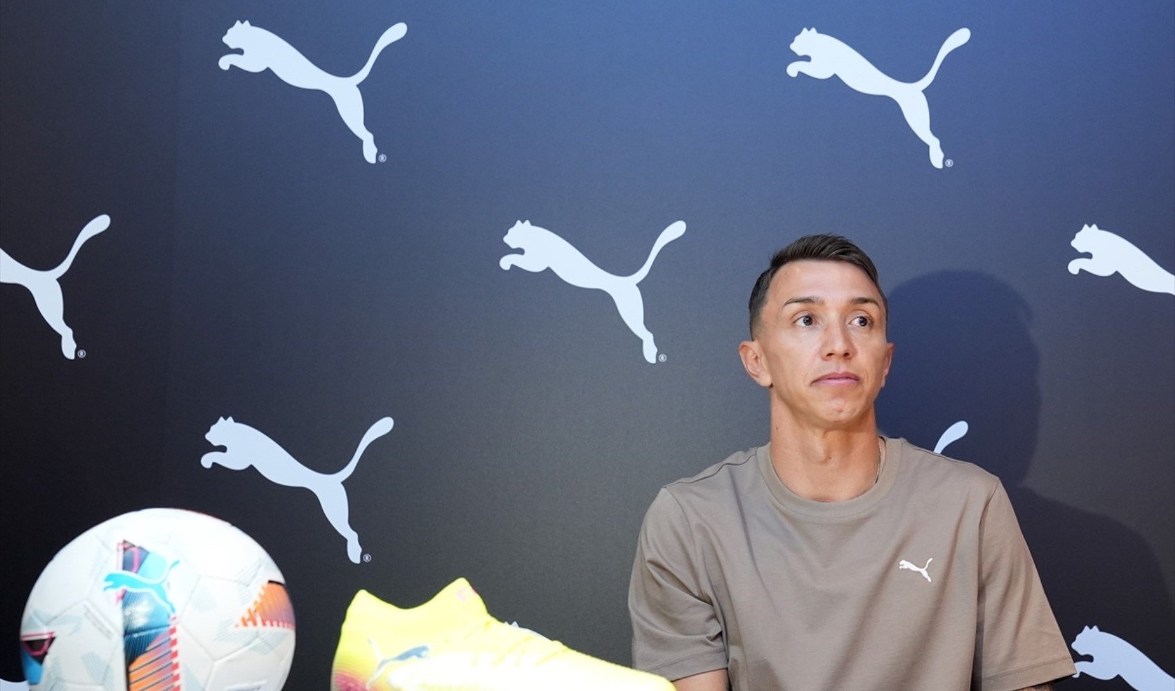 İstinyePark’ta Muslera rüzgarı! Taraftarlar sıraya girdi