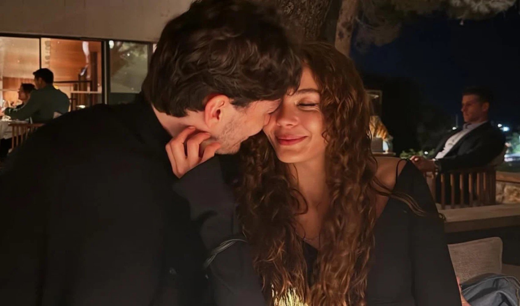 Cedi Osman’dan eşi Ebru Şahin’e anlamlı doğum günü paylaşımı