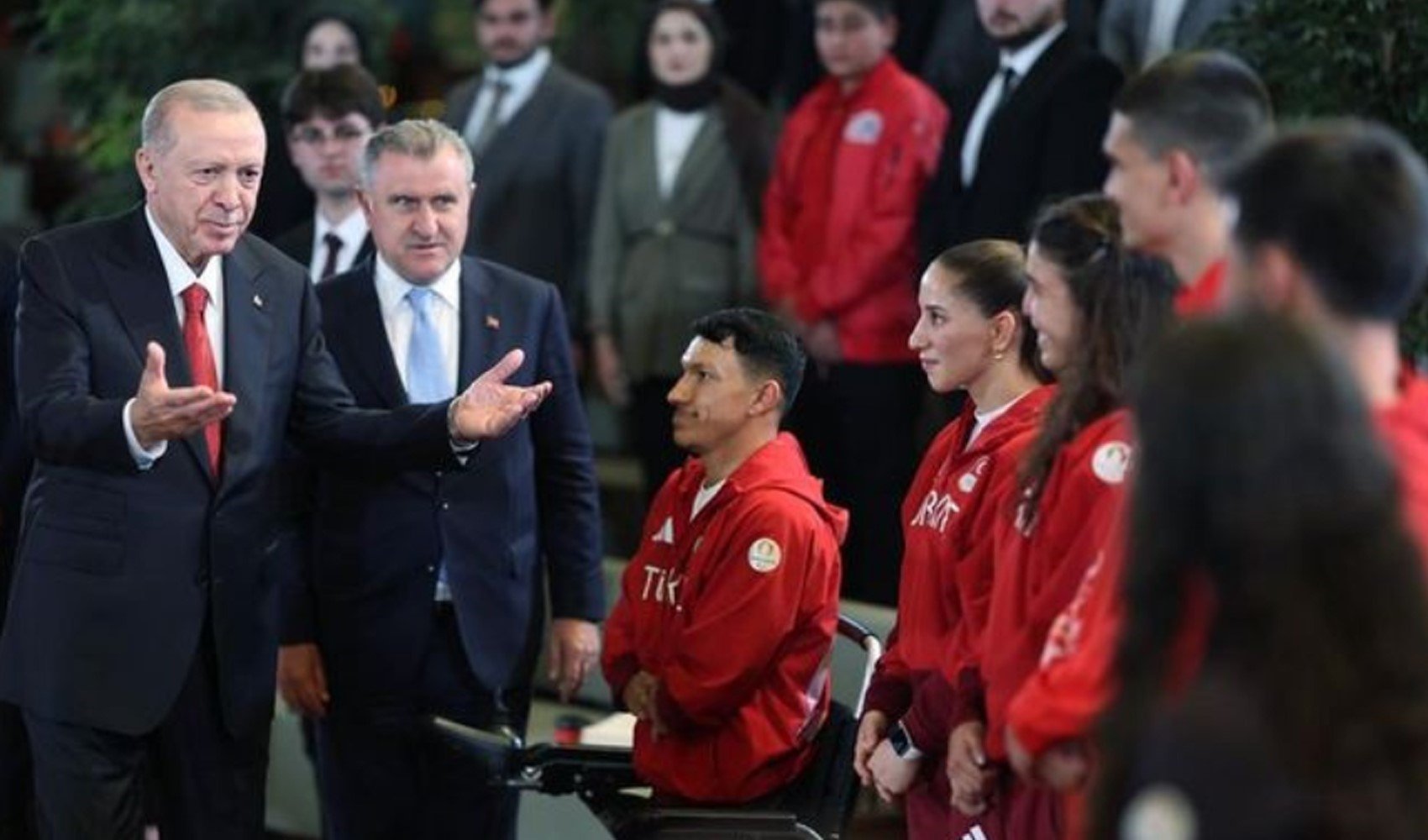 Cumhurbaşkanı Erdoğan'dan 'Türkiye Yüzyılı'nın mihmandarı gençlerle gurur duyuyorum' açıklaması: Gençlere ve milli sporculara seslendi