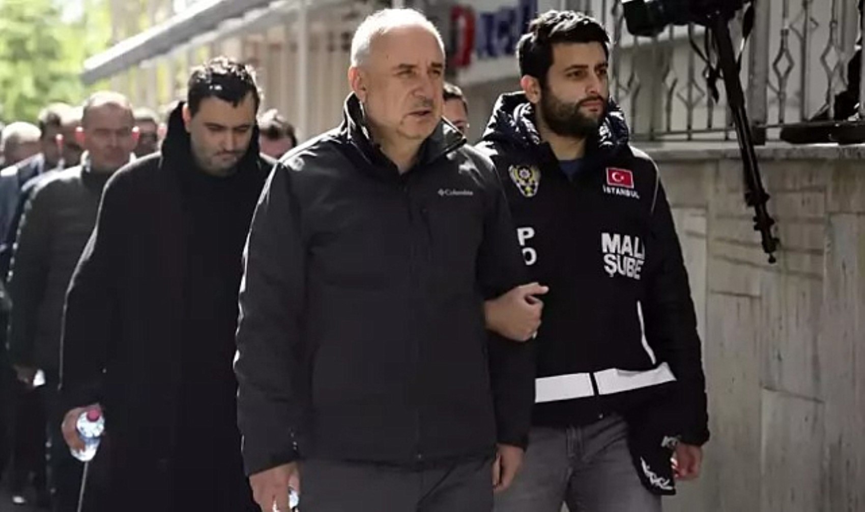 İBB soruşturmasında yeni cephe... Sıradaki operasyon MHP'li isimlere mi yapılacak? Cumhur İttifakı'nda çatlak mı doğuyor?