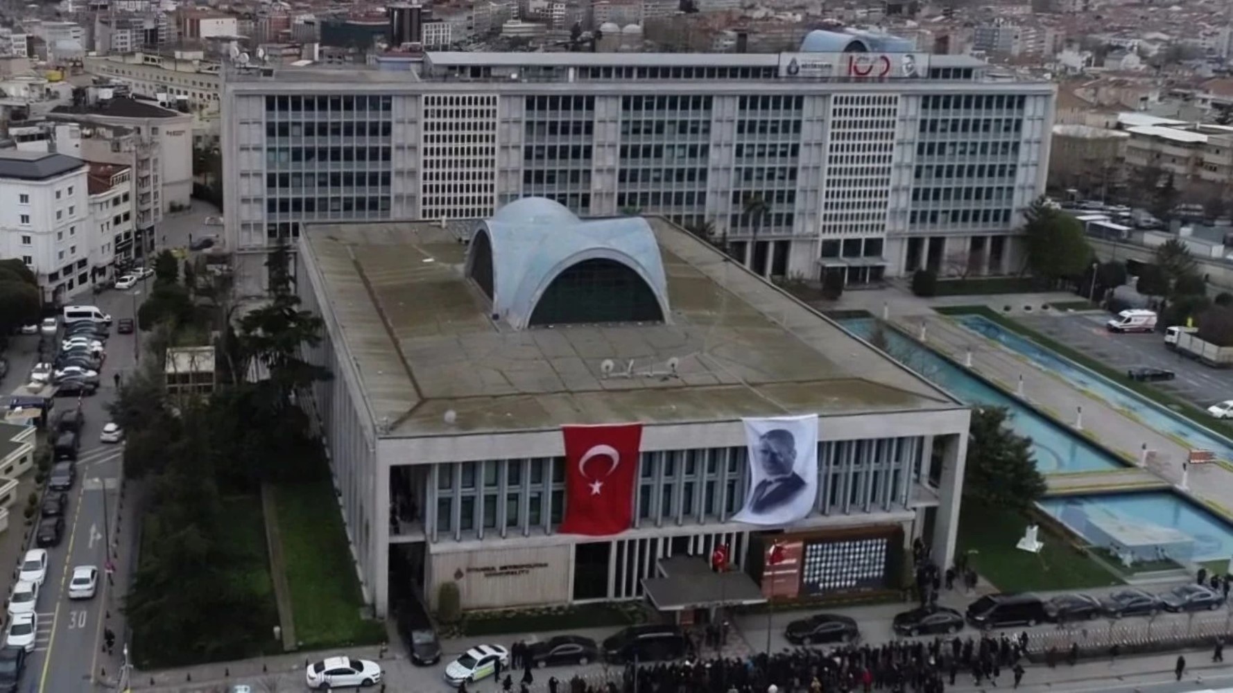 AKP'de İmamoğlu kulisleri... Türkmenistan mı oluyoruz’ endişesi: Şimşek midesinden oldu, Erdoğan’a ulaşan yok