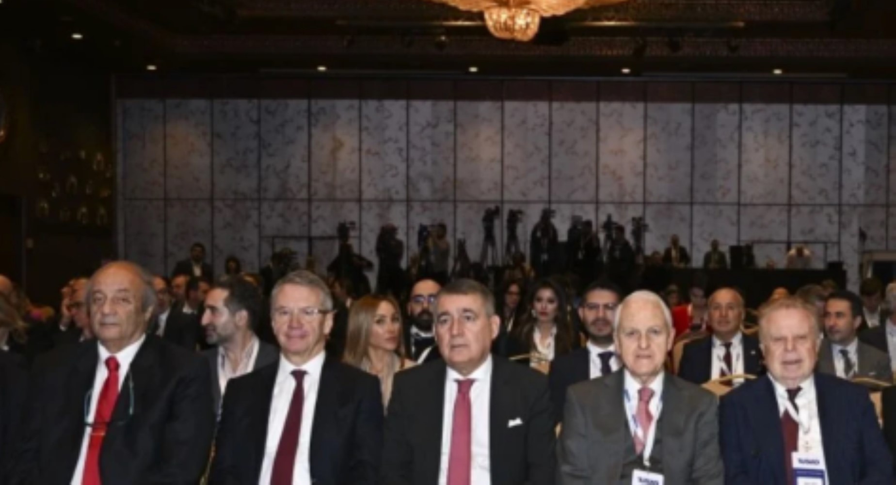 'Yeni Türkiye'de haddinizi bileceksiniz' tehditlerinin ardından sıcak temas: Nihat Zeybekçi'nin TÜSİAD ziyaretinin perde arkası... Gözaltı eleştirisi geldi