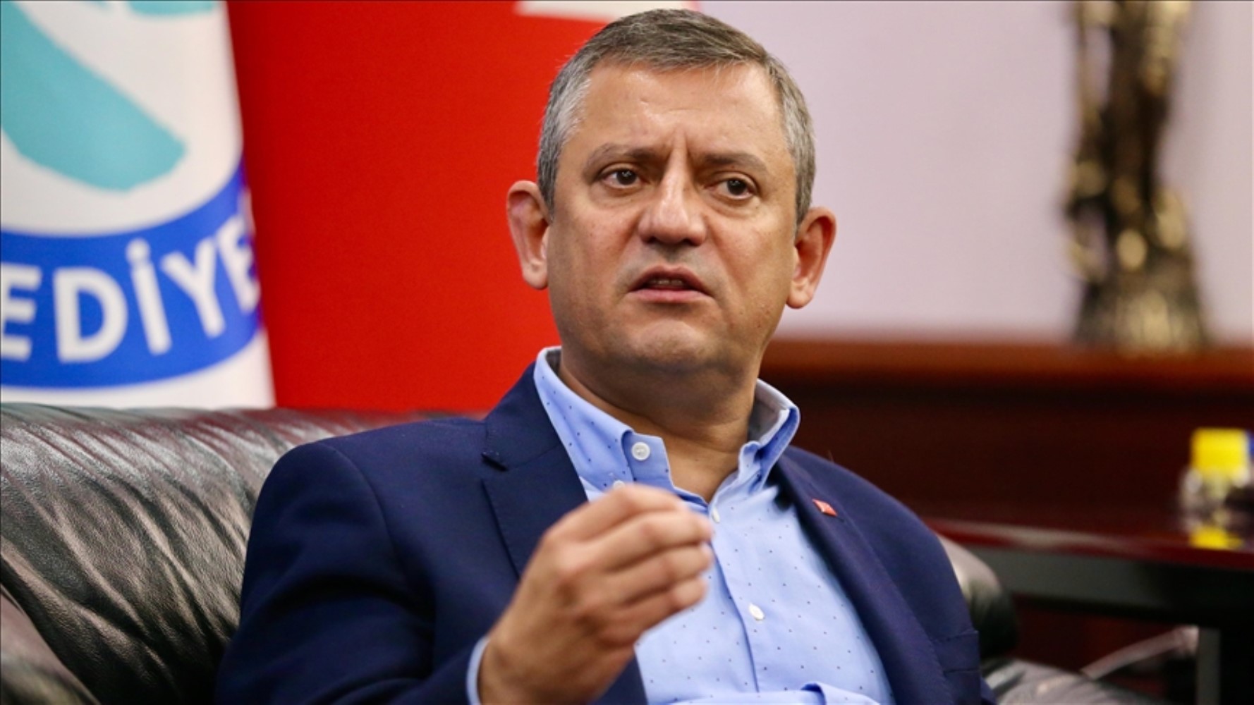 3 hafta önce görüşmüştü... Özgür Özel'in 'sürpriz hamlesini' açıkladı: 'Direnirlerse de...'