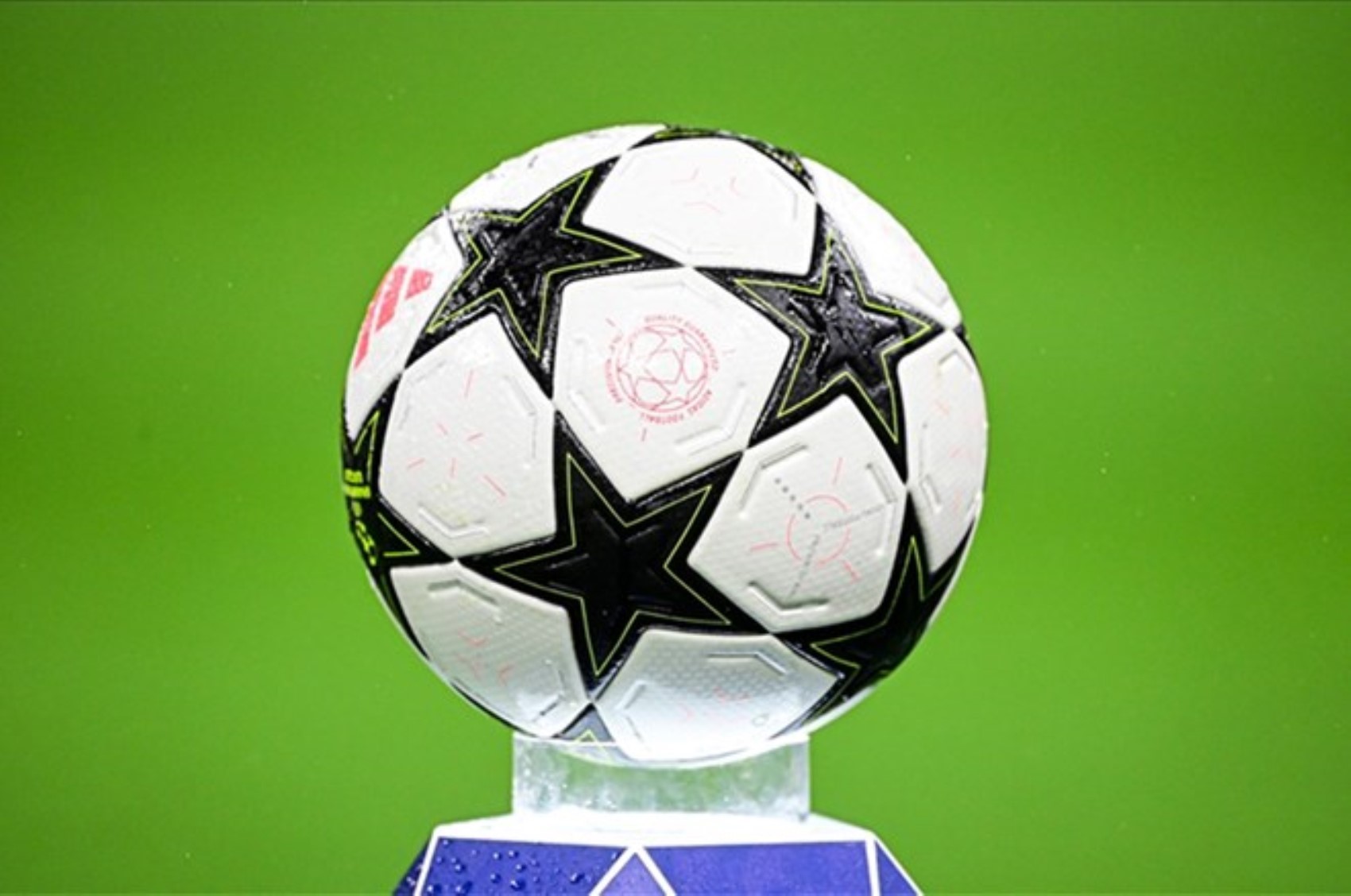 Bugün hangi maçlar var? 2 Mayıs Cuma kimin maçı var, saat kaçta? Süper Lig, Premier Lig, Laliga, Serie A, Ligue 1, Bundesliga maç takvimi