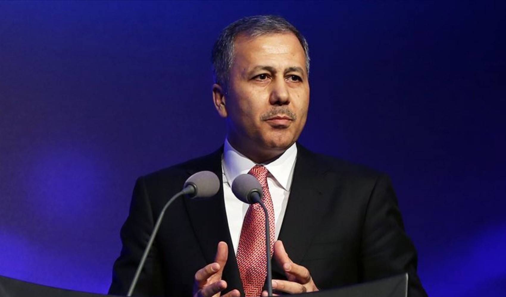 Bakan Yerlikaya'dan 'CHP'li şoför' açıklaması: 'Her türlü saldırının karşısındayız'
