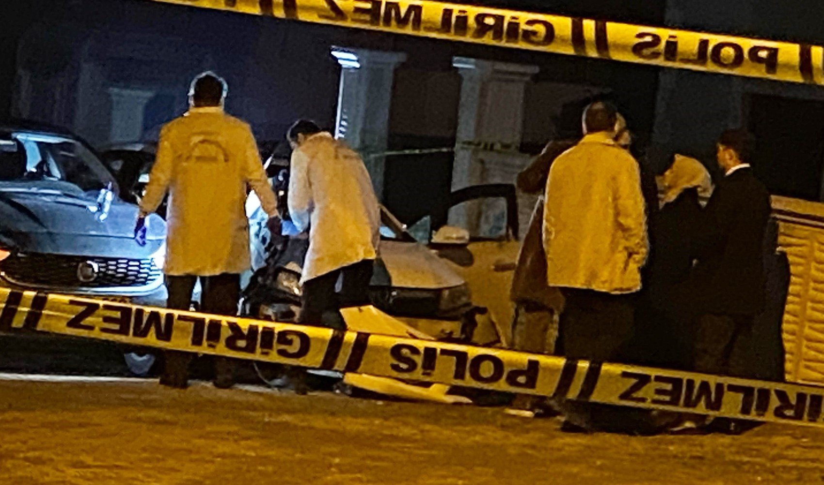 Aracıyla takip edip kaza yaptırdı, tüfekle öldürdü Aracıyla takip edip kaza yaptırdı, tüfekle öldürdü