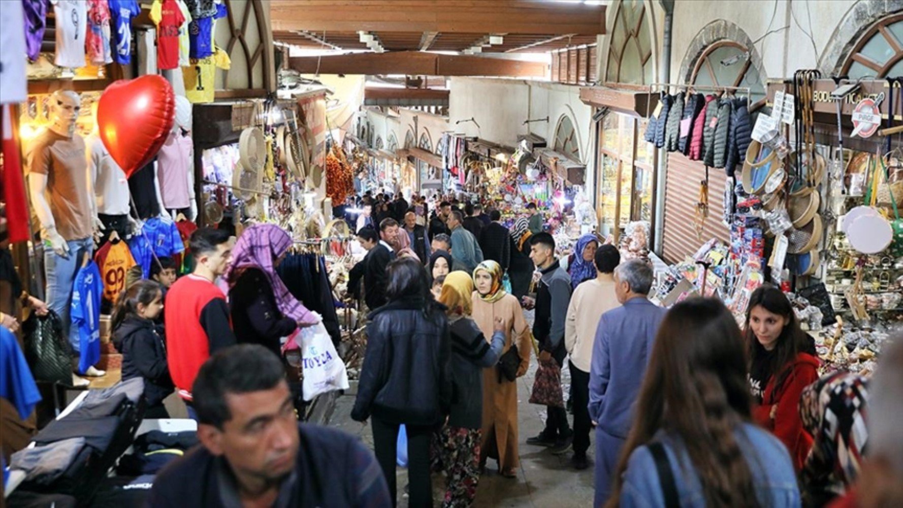 İktidar yeni düzenleme için harekete geçti: Yeni karar küçük esnafları ve ev kadınlarını etkileyecek