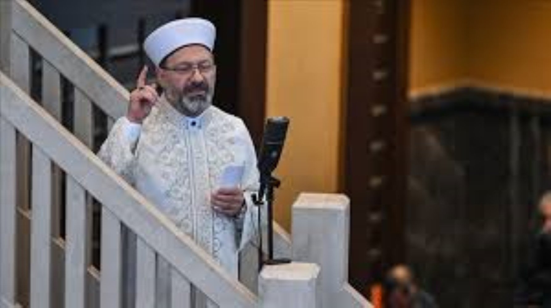 Diyanet ticareti çok sevdi: Önce seccade şimdi elektronik aletler...