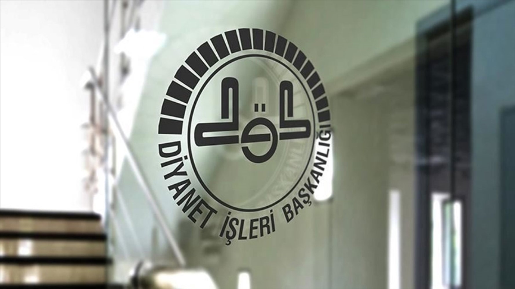 Diyanet ticareti çok sevdi: Önce seccade şimdi elektronik aletler...