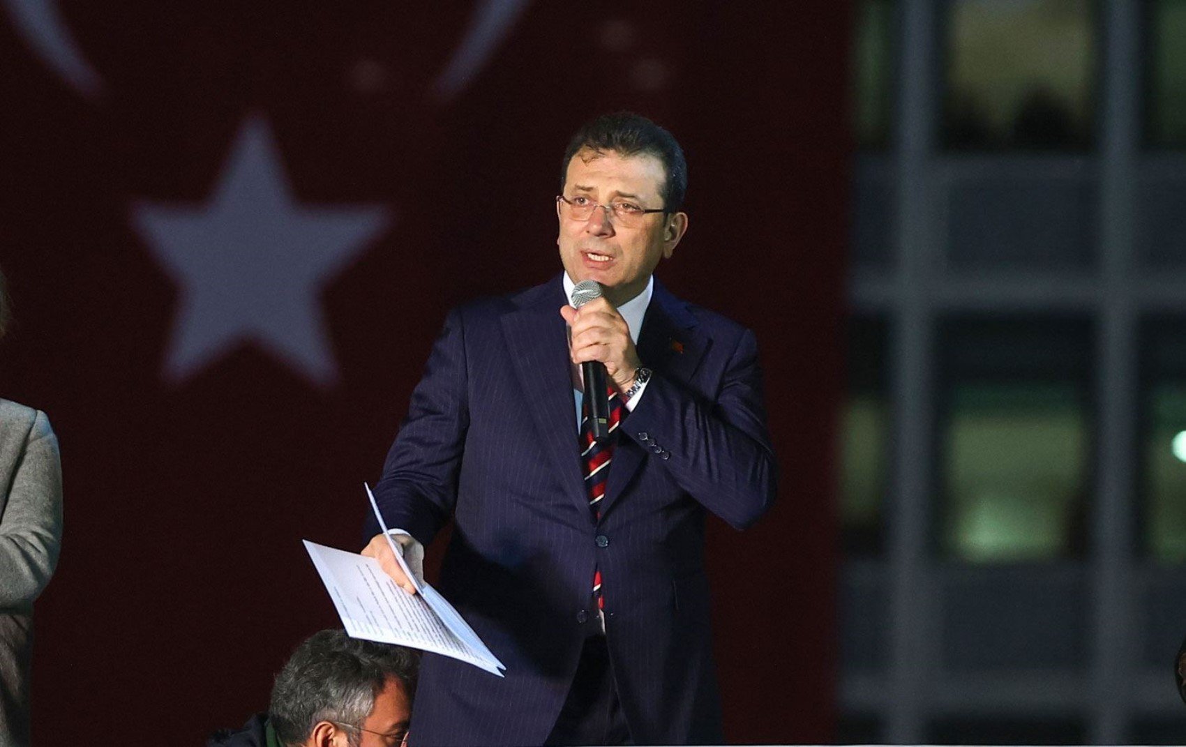 İBB'ye üçüncü dalga operasyon... Operasyonlarda neden polis yerine jandarma yer aldı? Yandaş medyadan 'köstebek' iddiası