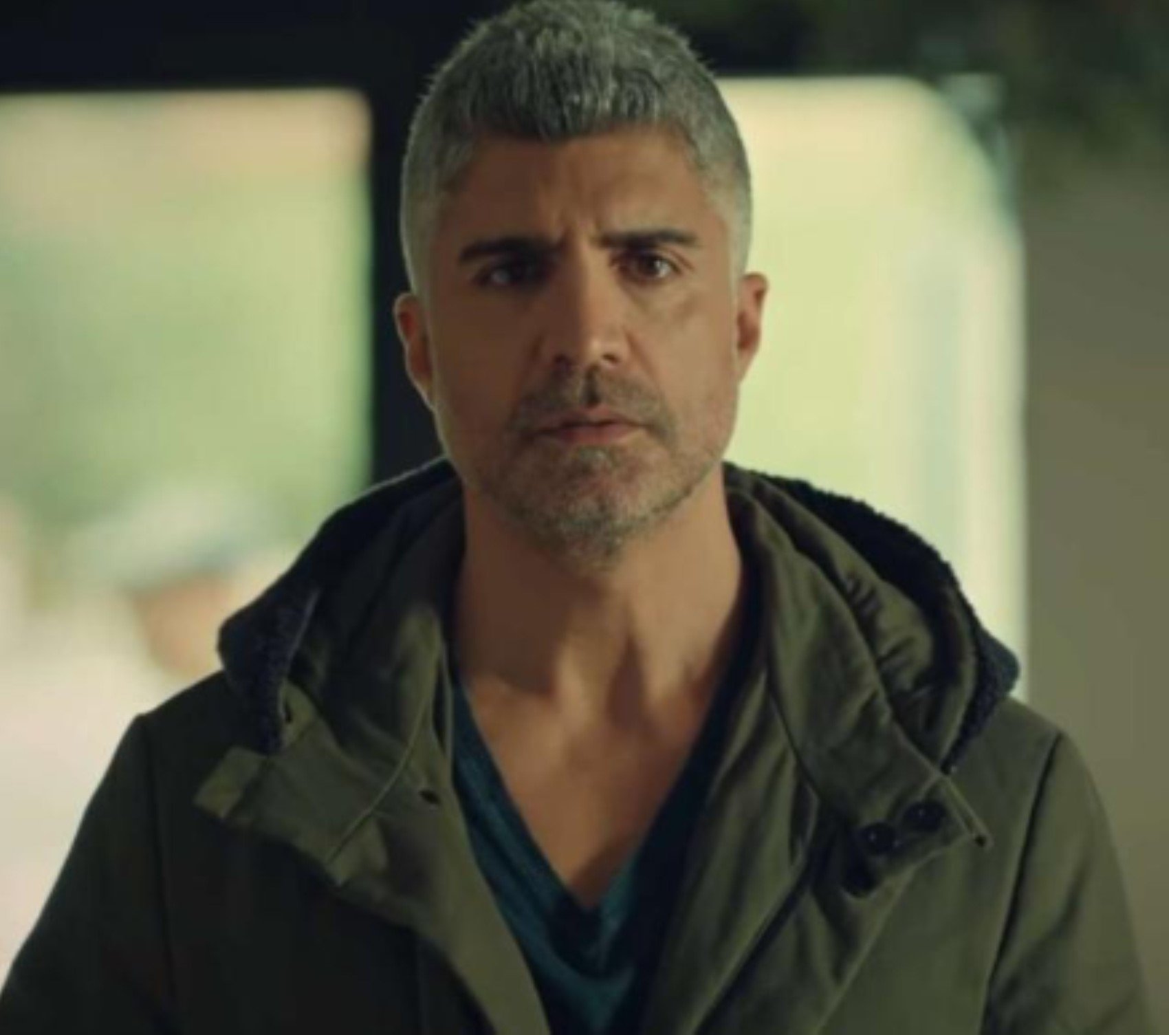 Özcan Deniz'den ağabeyine sert sözler! 'Bıçak kemiğe dayandı'