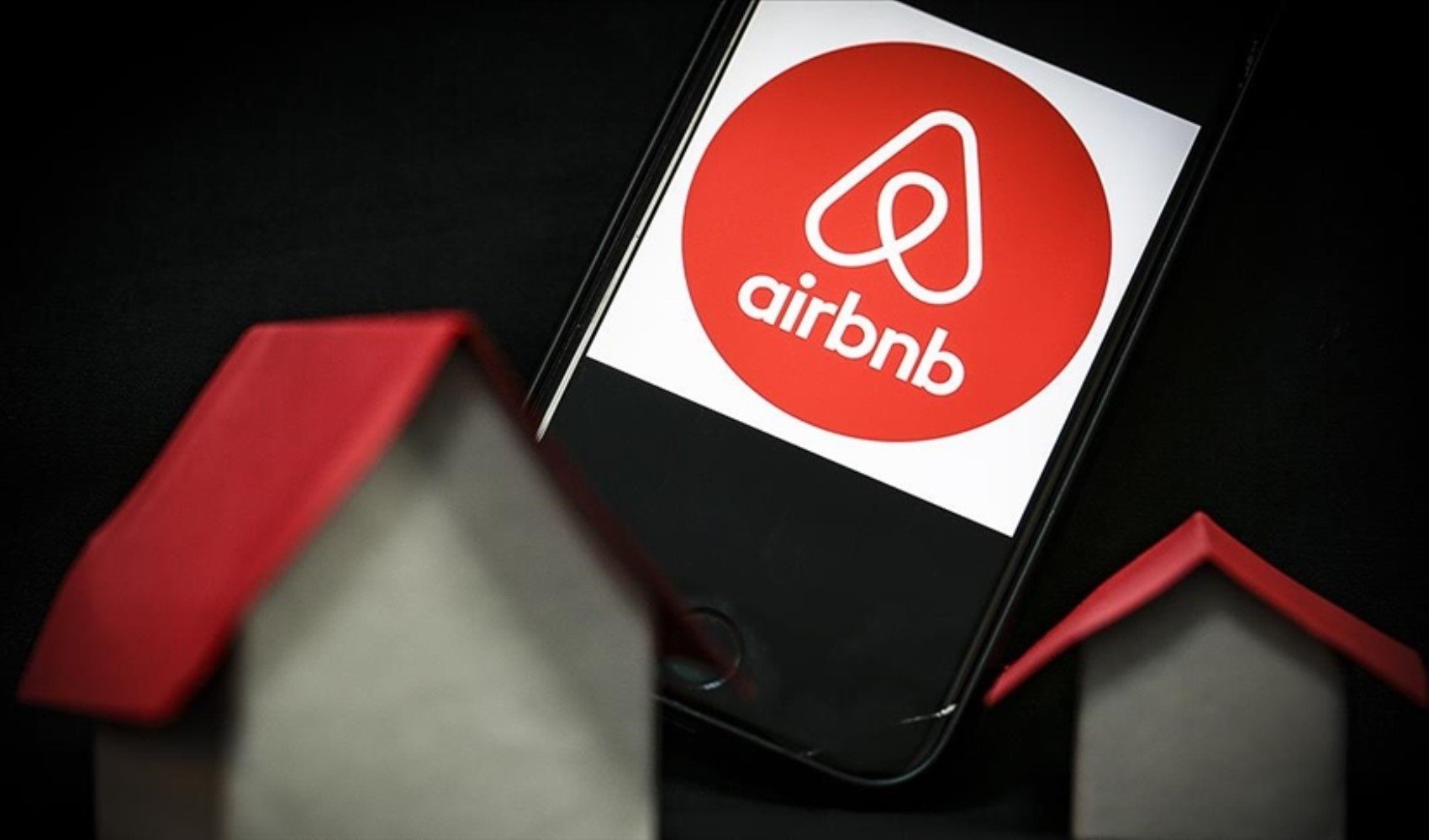 Airbnb’ye sert darbe: 65 bin ilan kaldırılıyor!