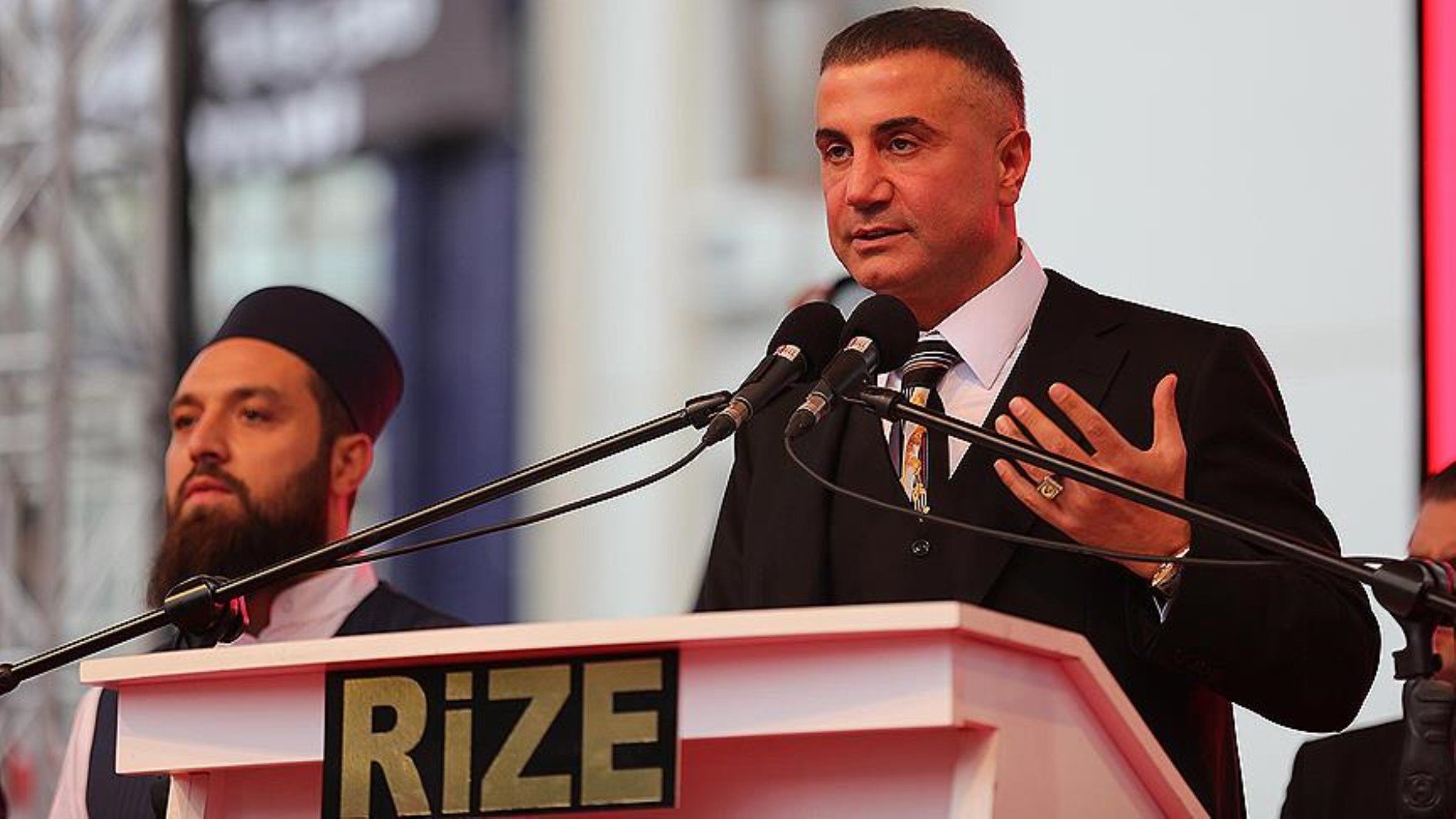 Türkiye'ye döneceği iddia edilen Sedat Peker sessizliğini bozdu! 'Kırmızı bültenim kalksa bile...'