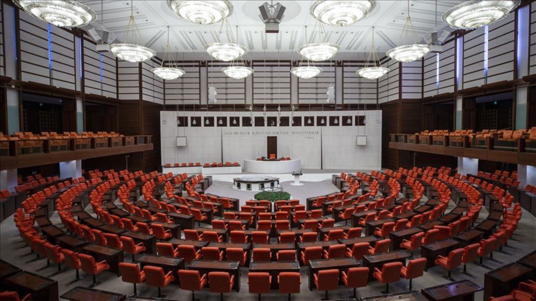 İktidar Meclis yönetimi için hazırlıkta: Yönetimde değişiklik gerçekleşecek mi?