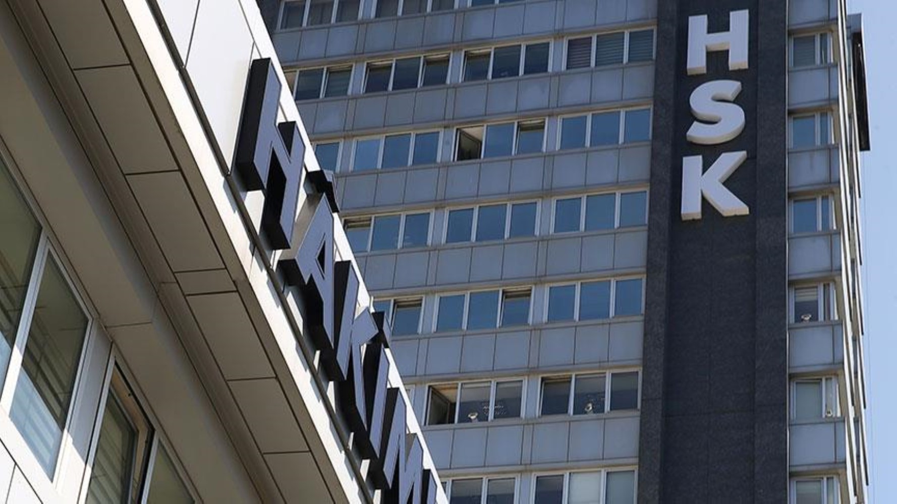 HSK seçimindeki tartışma sürüyor: Yaptığı bozkurt işareti gündem oldu