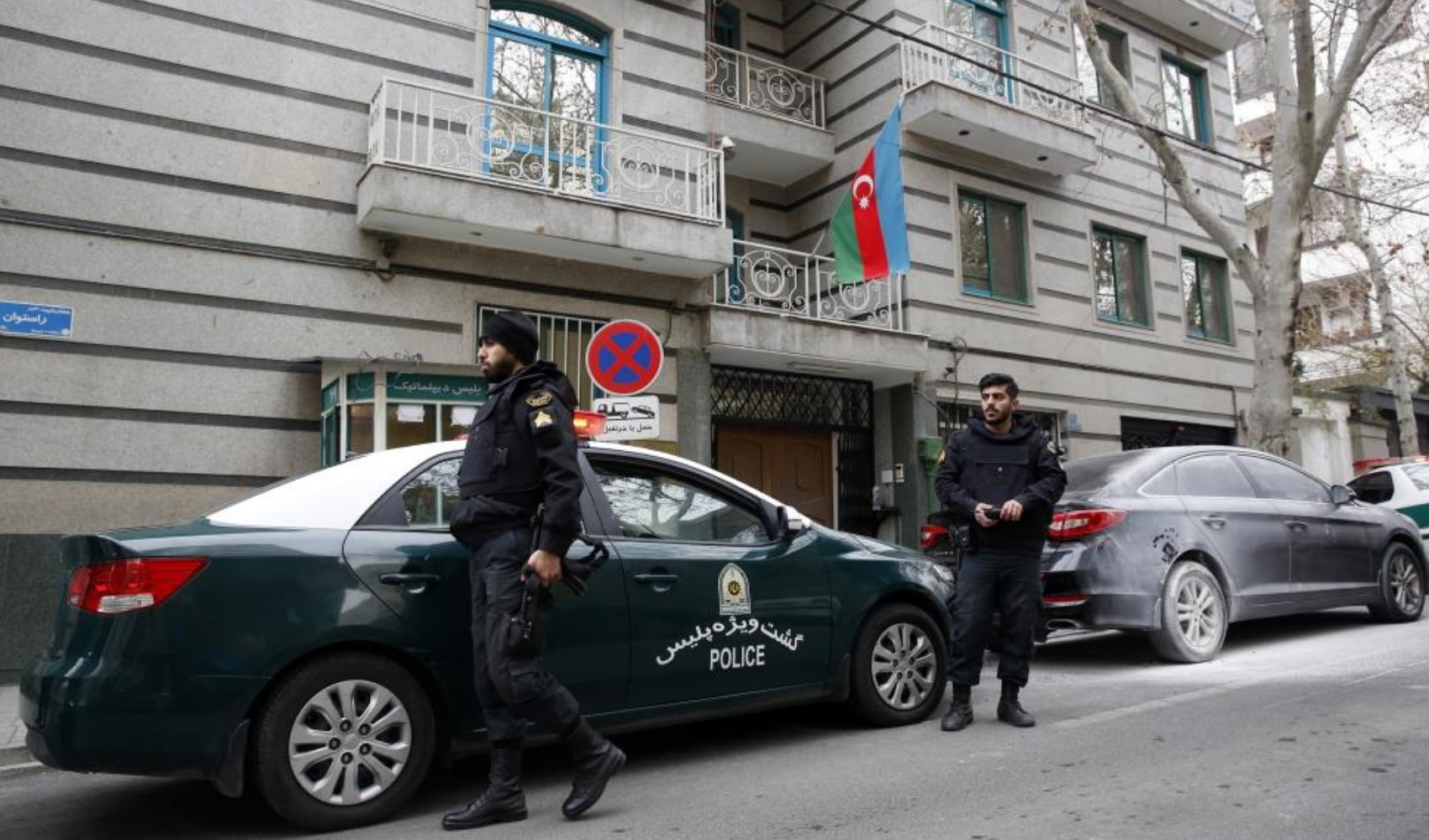 Azerbaycan'ın Tahran Büyükelçiliği'ne saldıran şahıs idam edildi Azerbaycan'ın Tahran Büyükelçiliği'ne saldıran şahıs idam edildi