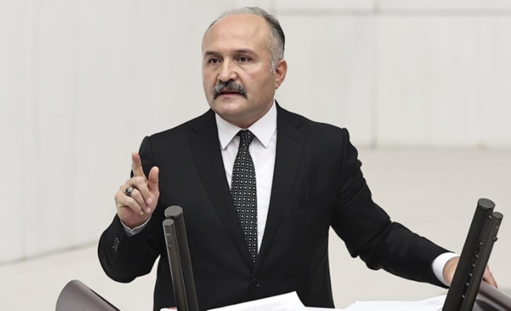 TSK'da yetki krizi! Cumhurbaşkanı'na ihraç yetkisinin geri çekilmesine MHP'den destek