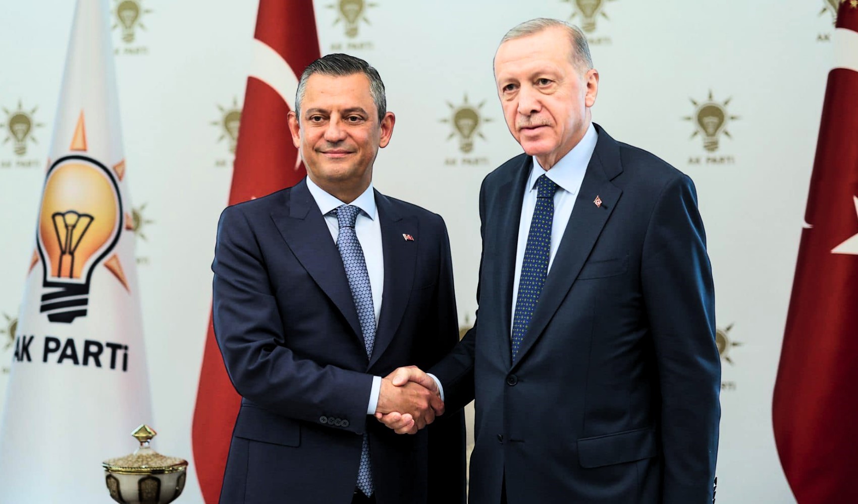 Son Dakika... Erdoğan'dan sürpriz yeniden adaylık ve anayasa çıkışı! CHP'ye çağrıda bulundu