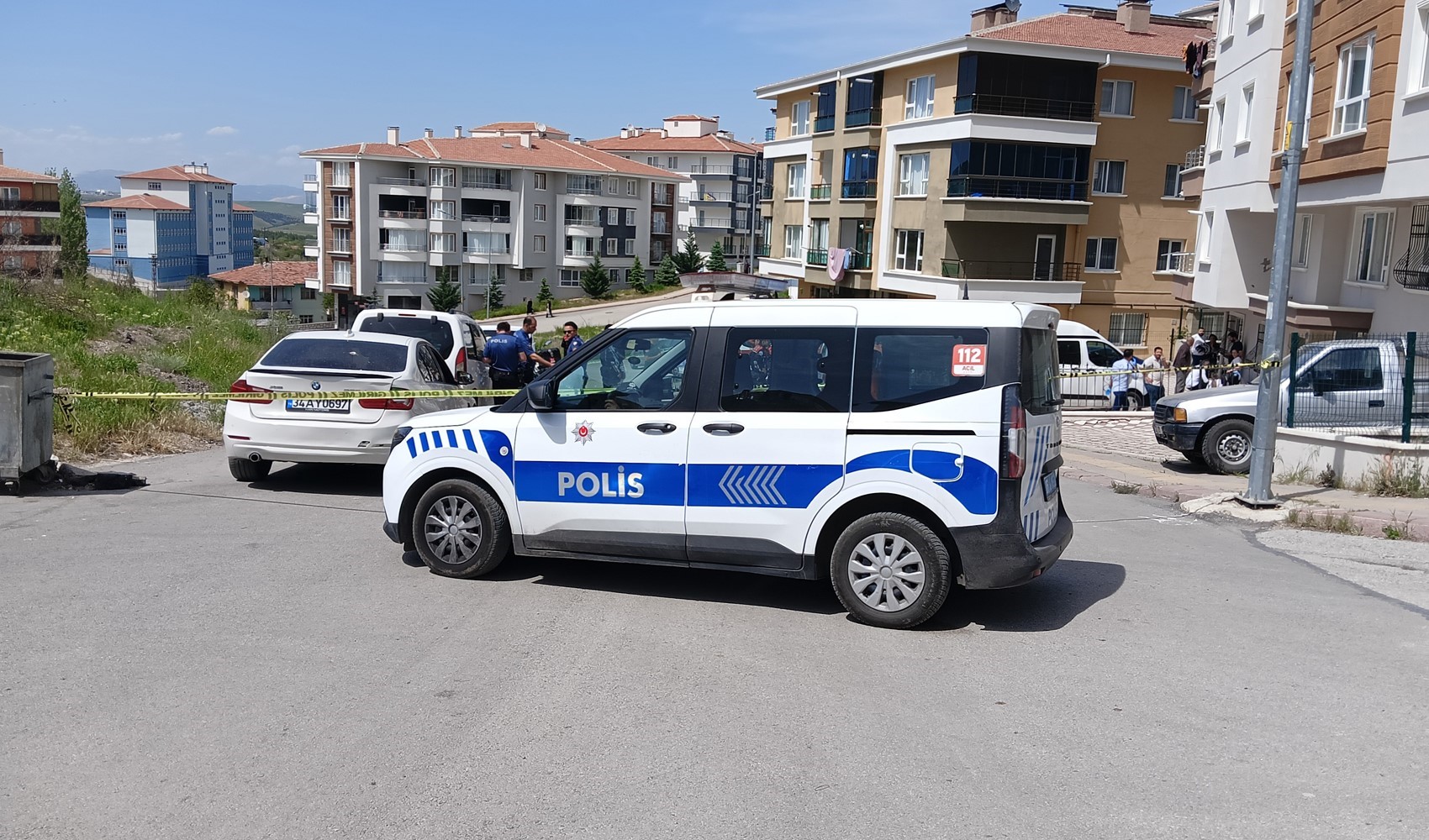 14 yaşındaki kız çocuğu başından vurulmuş halde bulundu 14 yaşındaki kız çocuğu başından vurulmuş halde bulundu