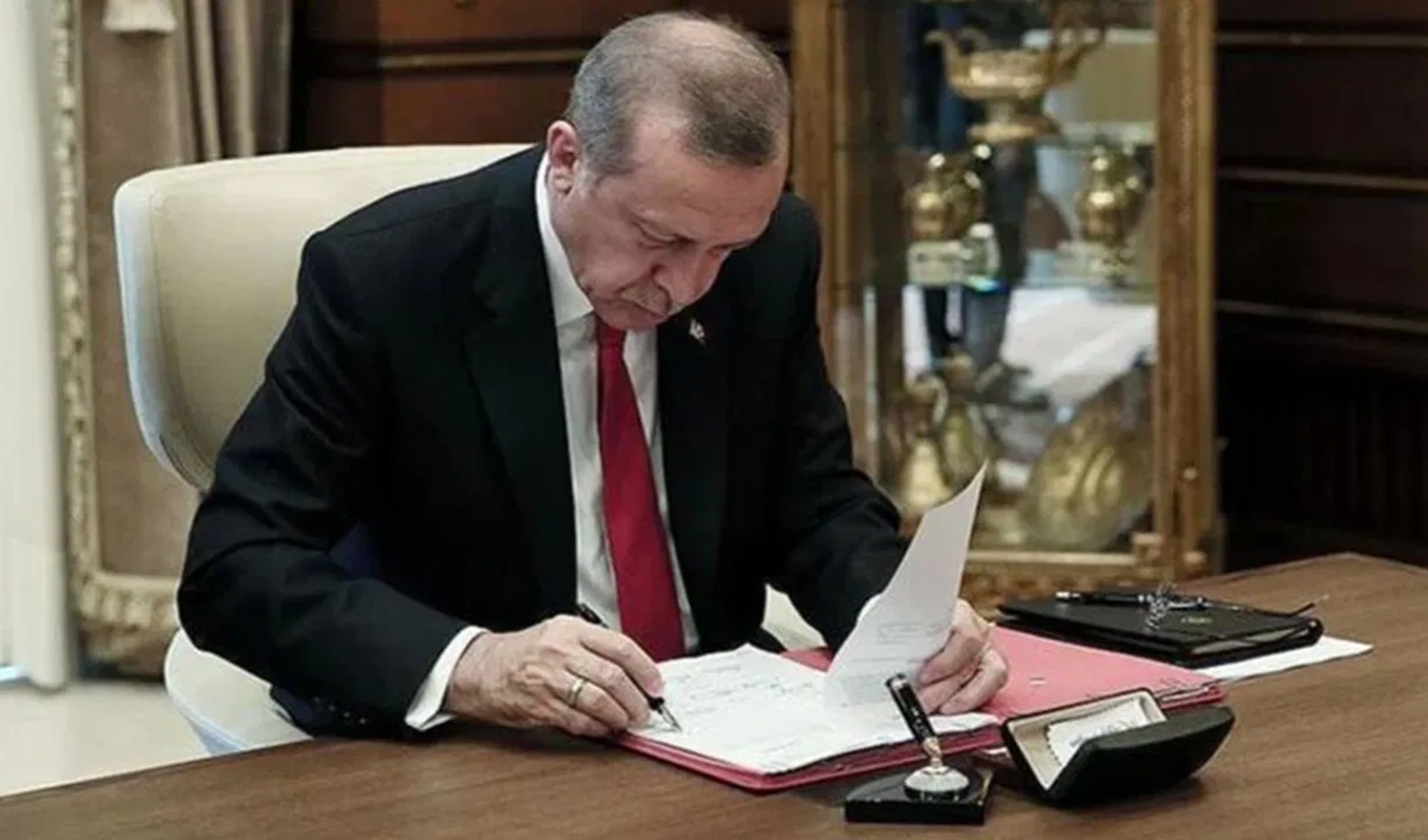 Resmi Gazete'de yayımlanan yeni atamalar ve görevden almalar