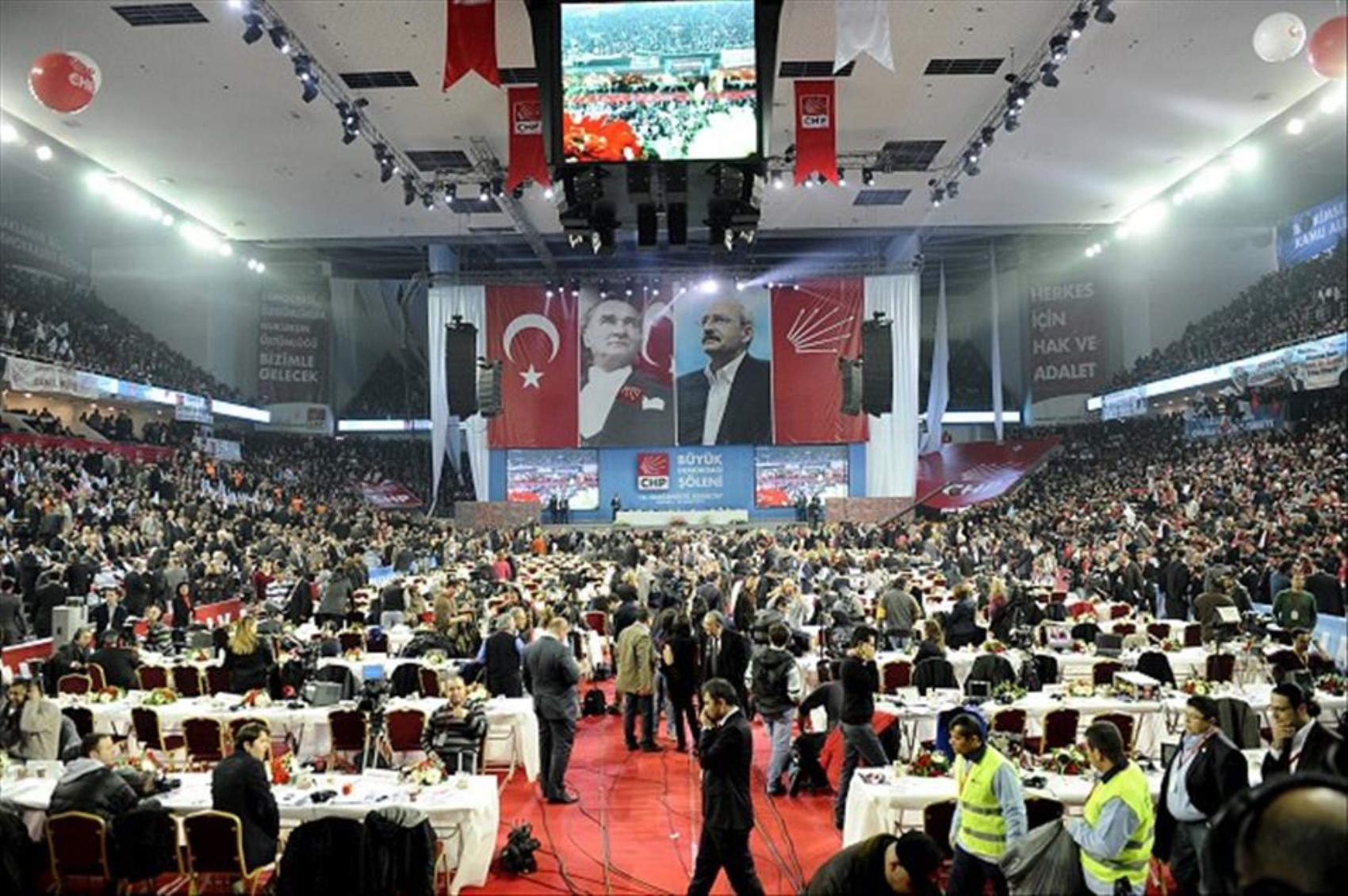 CHP Kurultayı için kritik gelişme: Mahkemeden savcılığa belge talebi