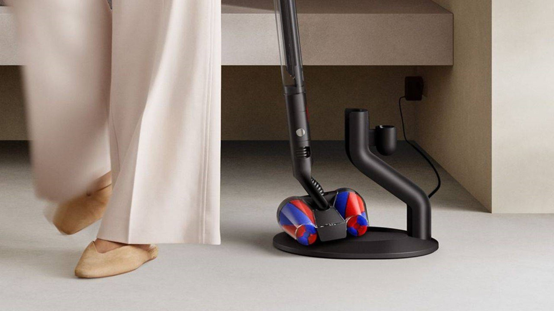 Dyson'dan "Dünyanın en ince süpürgesi": PencilVac tanıtıldı!