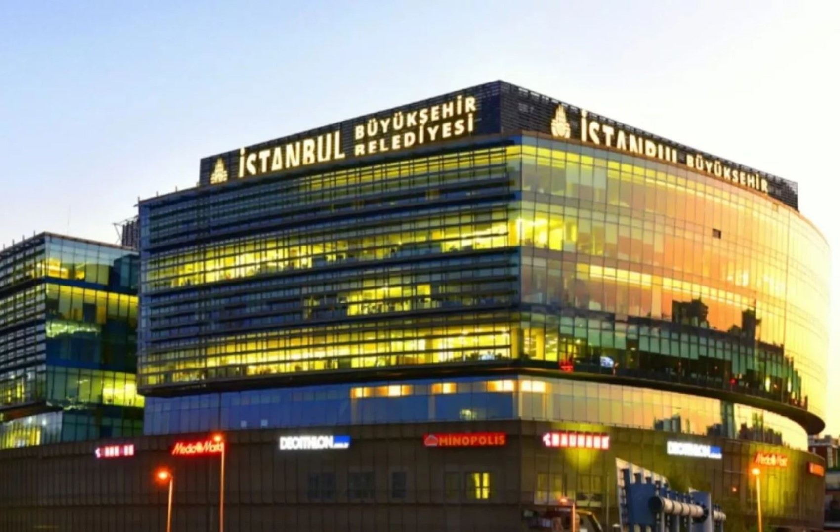 Güne yine şafak operasyonuyla uyandık! İBB'ye yönelik 4.dalga operasyonunda gözaltına alınanların listesi: Listede İmamoğlu'nun sağ kolu da var