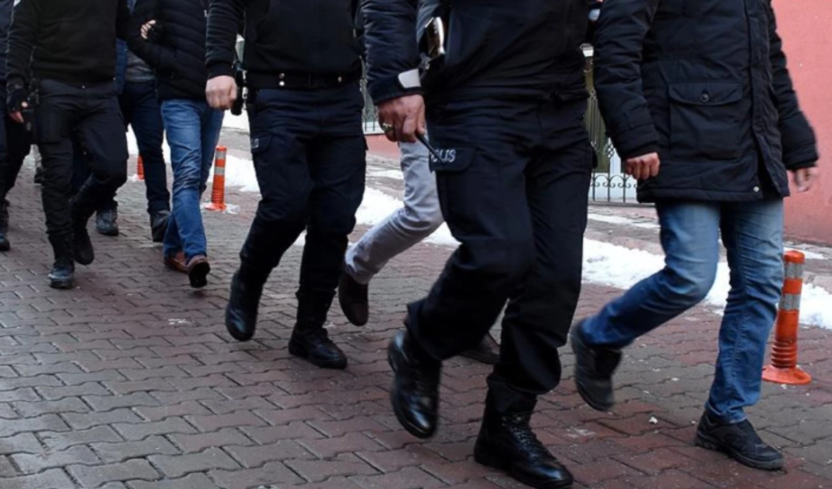 Kamu sistemlerine sızan 58 şüpheli gözaltına alındı