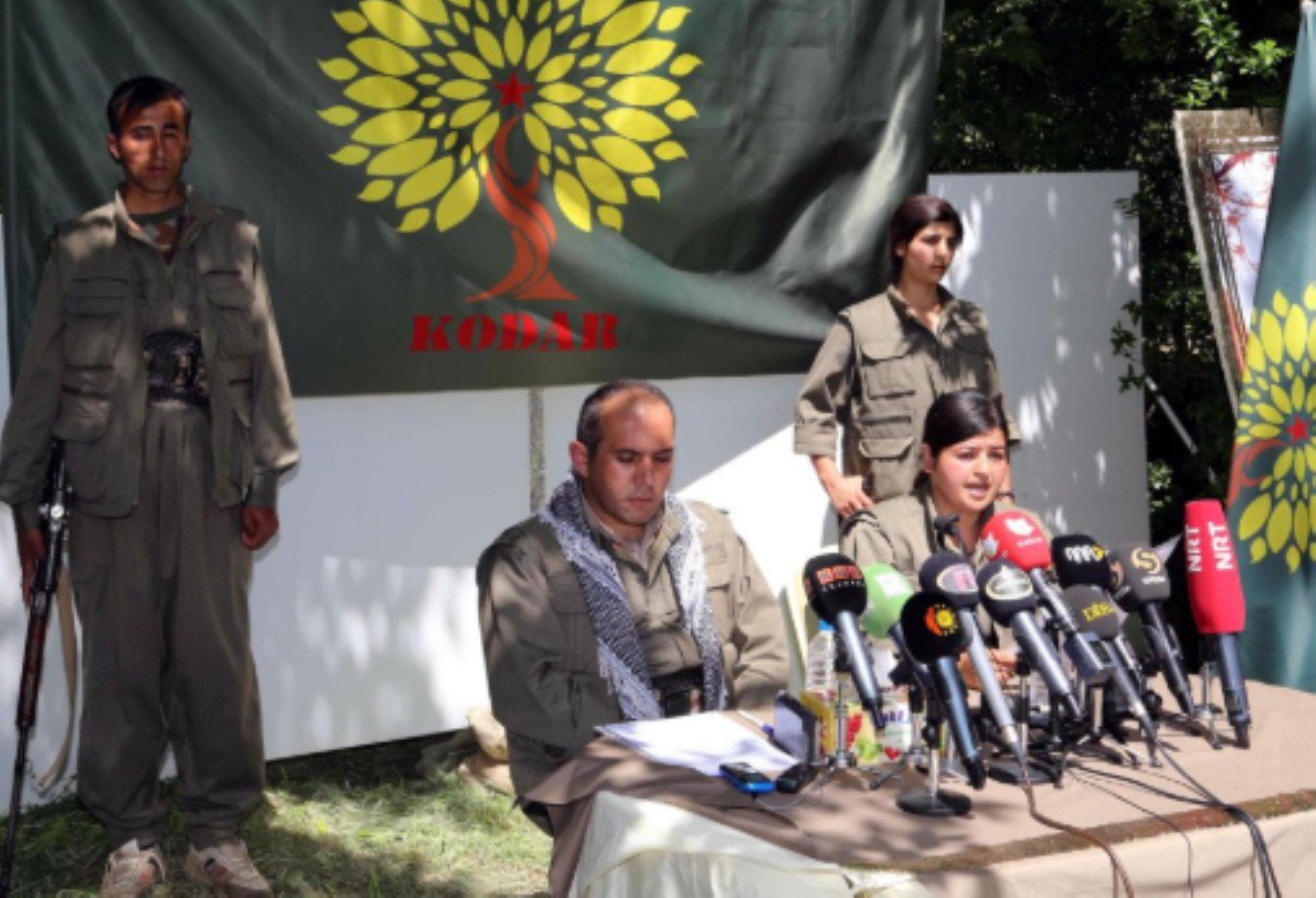 Terör örgütü PKK silah bıraktığını açıklamıştı ama... 'Silahlı mücadeleyi sürdüreceğiz' mesajı