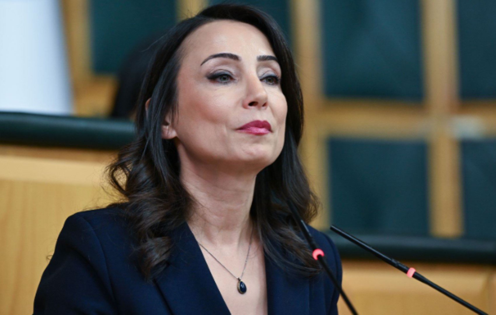 DEM Partili Hatimoğulları'ndan 'Free İmamoğlu' açıklaması! 'Biz ne yaptığımızı biliyoruz'