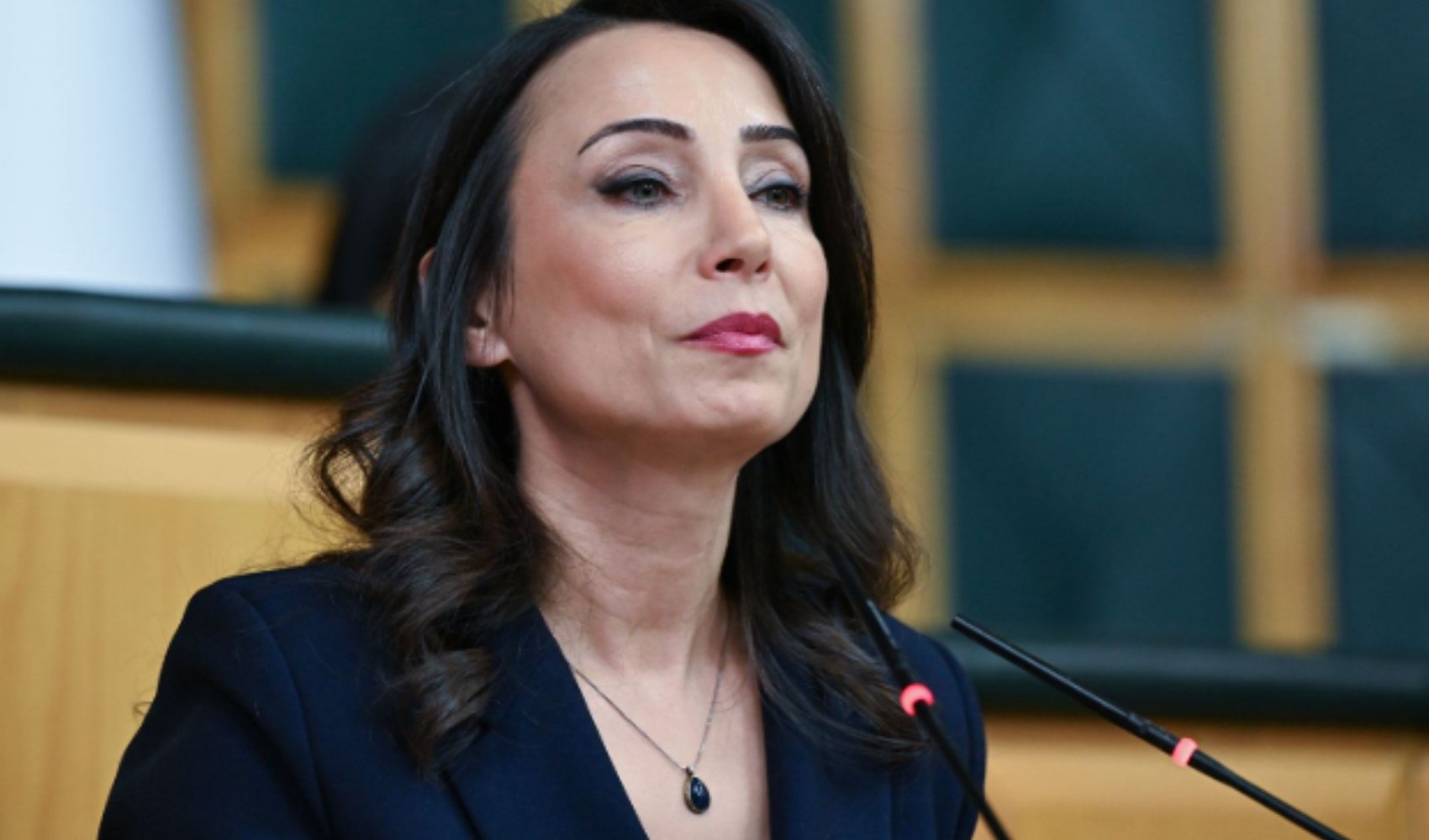 DEM Partili Hatimoğulları'ndan 'Free İmamoğlu' açıklaması DEM Partili Hatimoğulları'ndan 'Free İmamoğlu' açıklaması