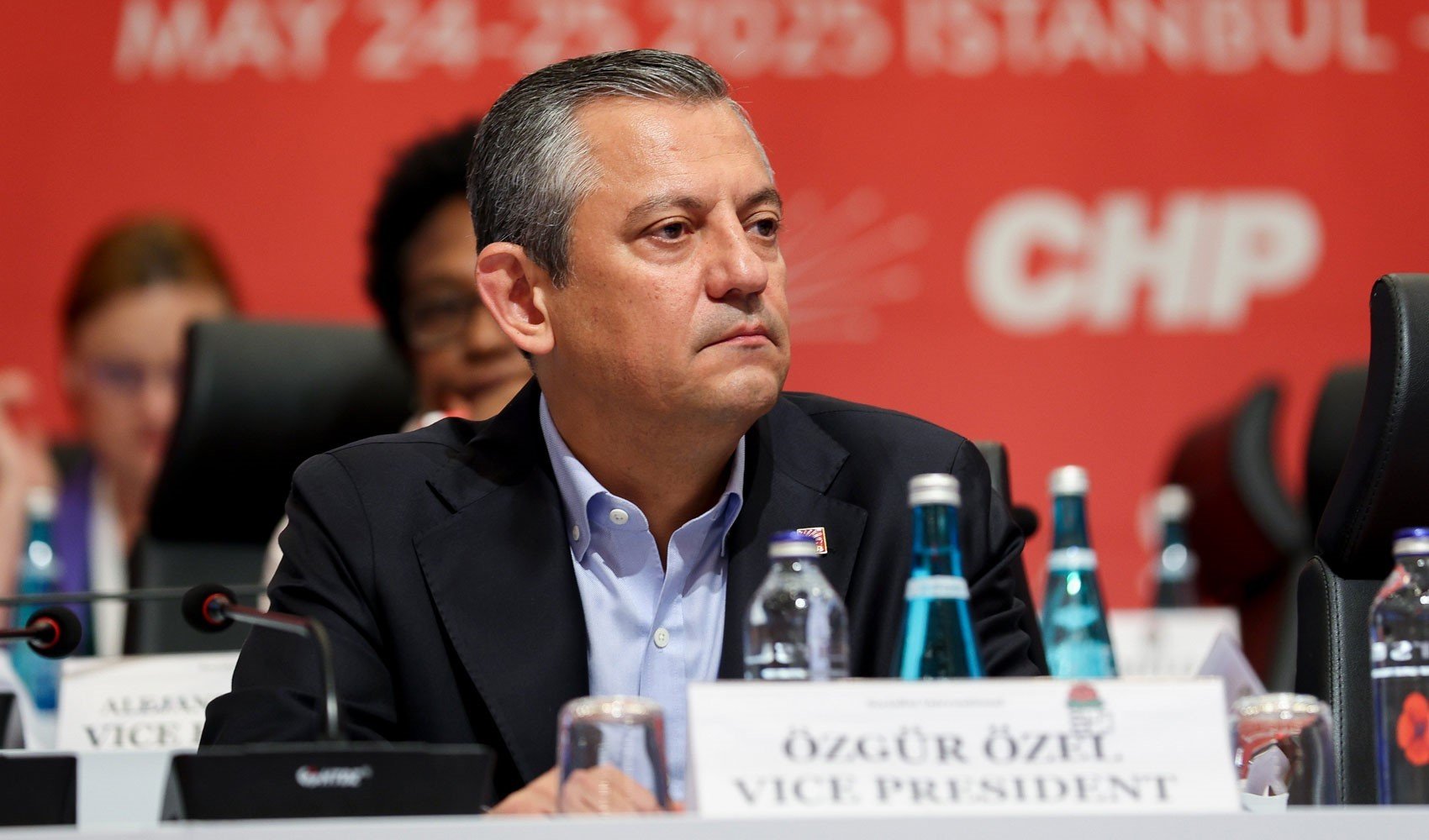 Özgür Özel'den Sosyalist Enternasyonal'de İmamoğlu mesajı: 'Türkiye sivil bir darbe süreci içinde'