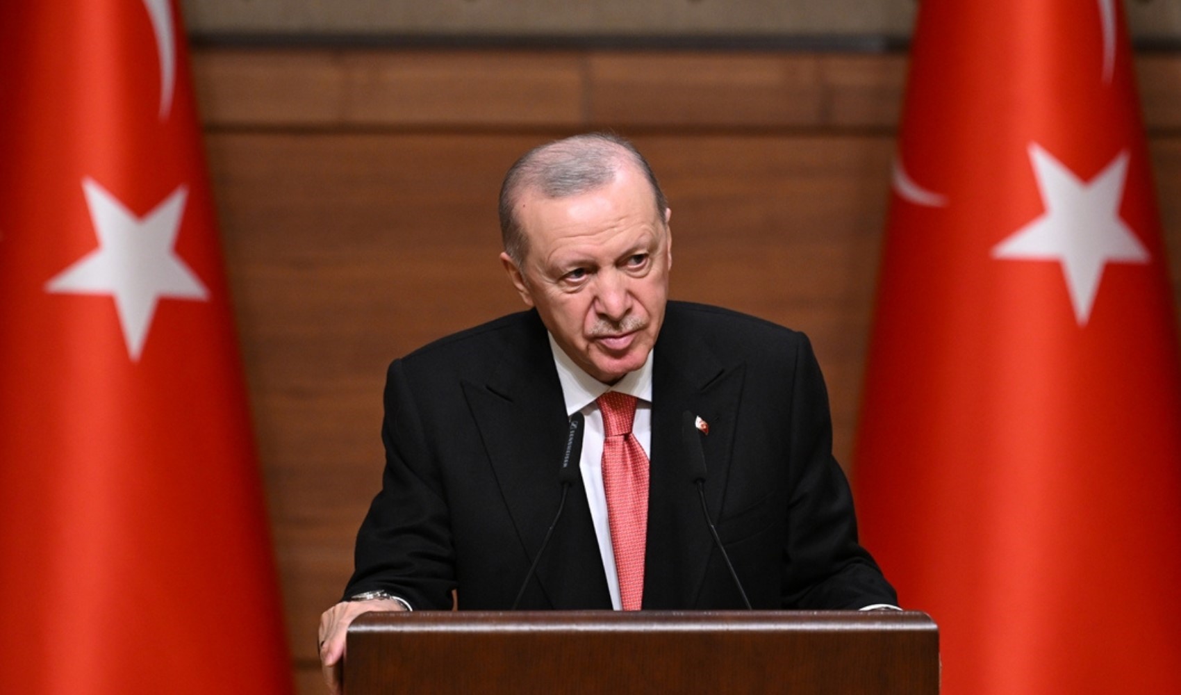 Erdoğan’dan kamu görevlilerine uyarı: 'Gözünün yaşına bakmayız'