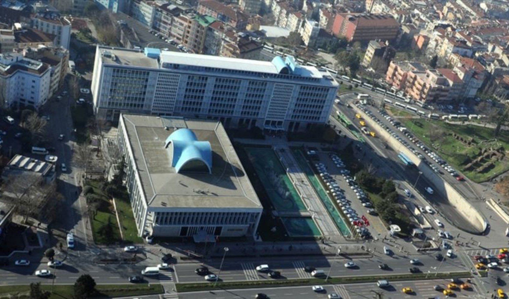 İBB'ye 4. dalga operasyonda yeni gelişme: 36 kişiye tutuklama istemi İBB'ye 4. dalga operasyonda yeni gelişme: 36 kişiye tutuklama istemi