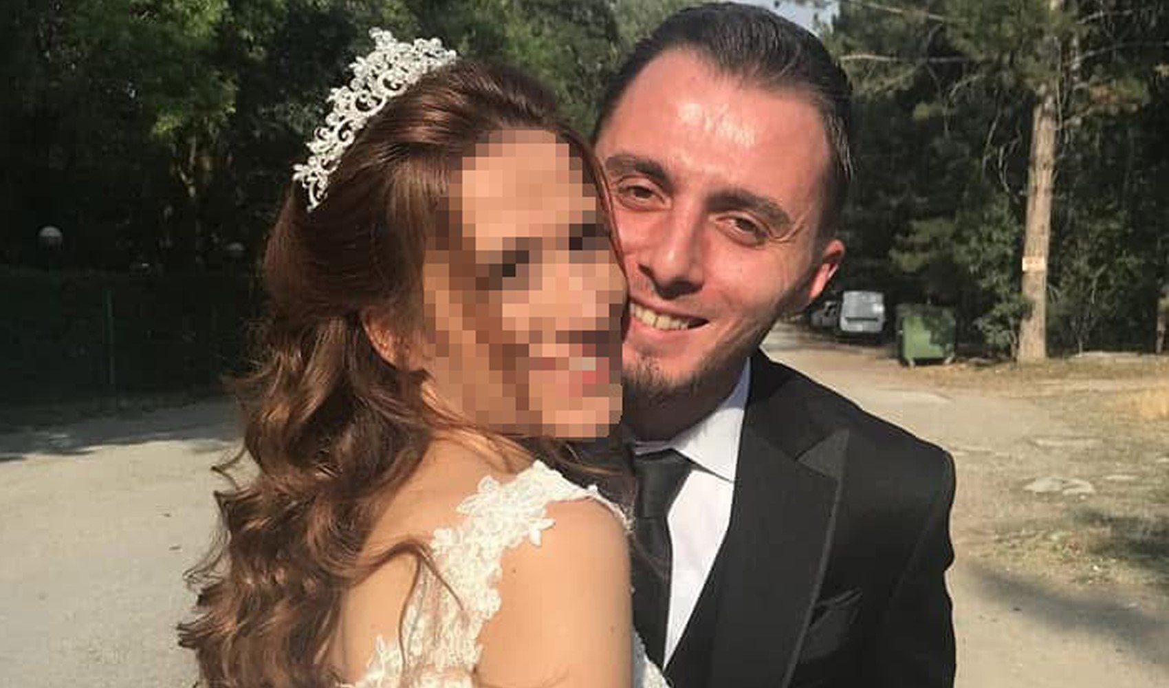 Düğün salonunda çöken taş kemerin altında kalmıştı, doktorun eşi de hayatını kaybetti