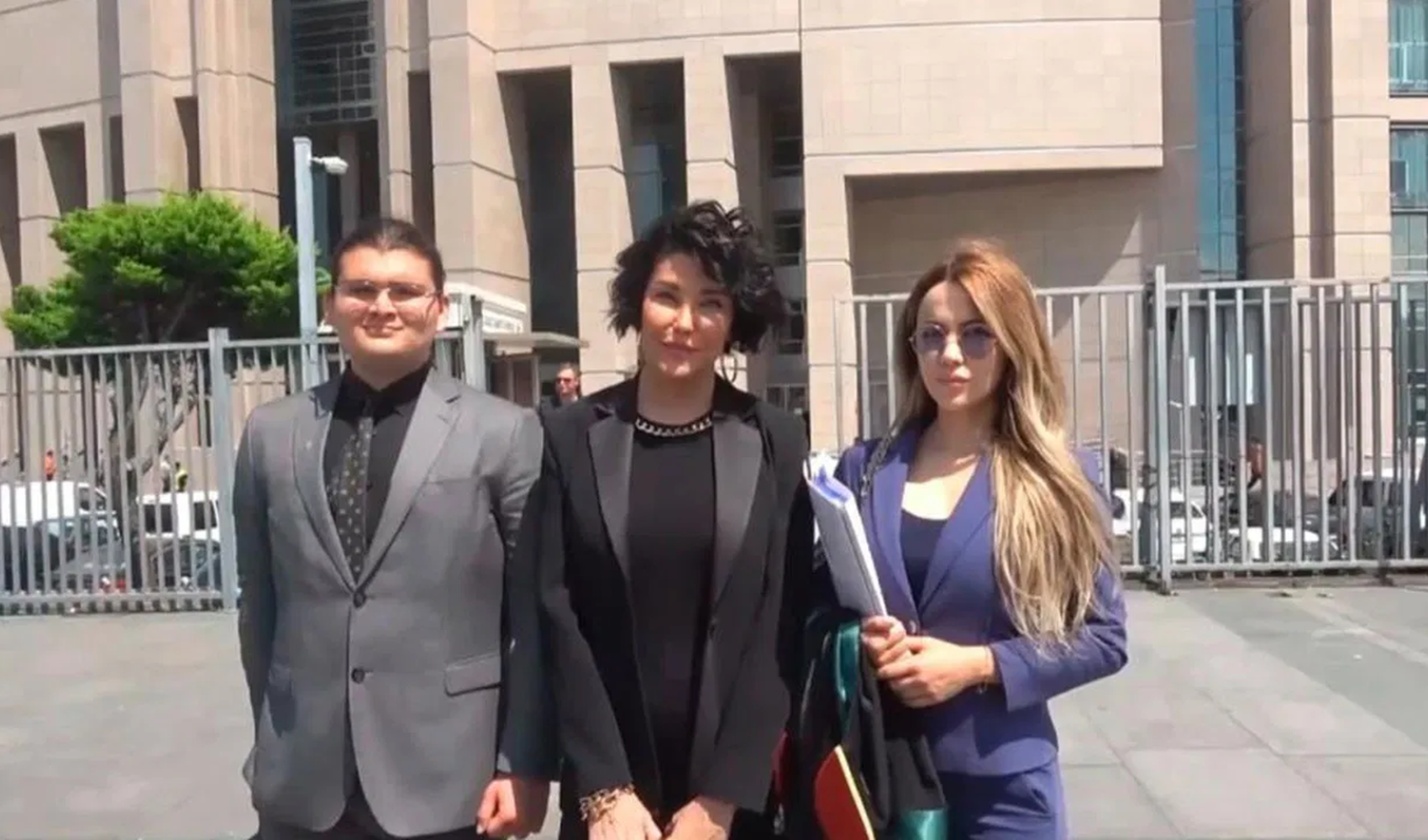 Eski manken Deniz Akkaya'ya hapis cezası!