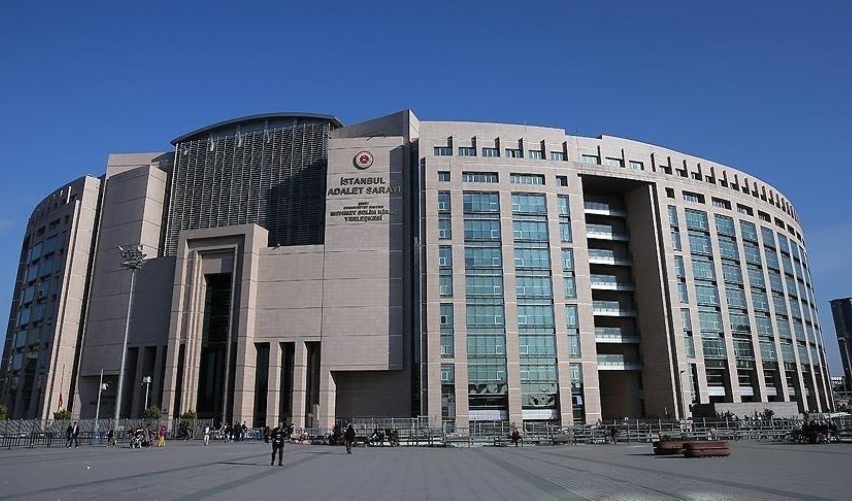 İBB'ye 4. dalga operasyonunda 25 tutuklama İBB'ye 4. dalga operasyonunda 25 tutuklama