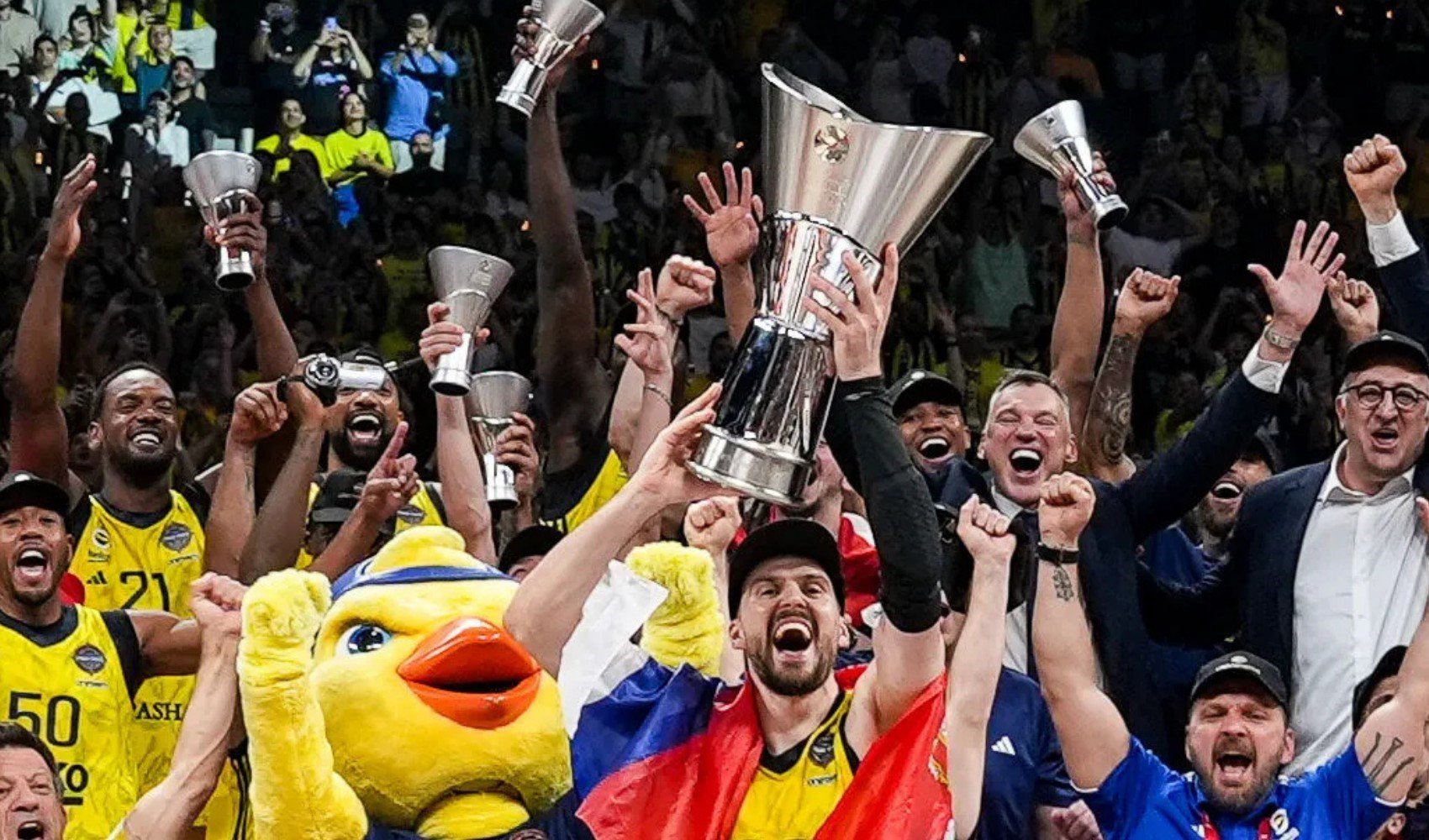 Fenerbahçe'de EuroLeague şampiyonluğu kutlanacak: Taraftarlara Bağdat Caddesi çağrısı Fenerbahçe'de EuroLeague şampiyonluğu kutlanacak: Taraftarlara Bağdat Caddesi çağrısı