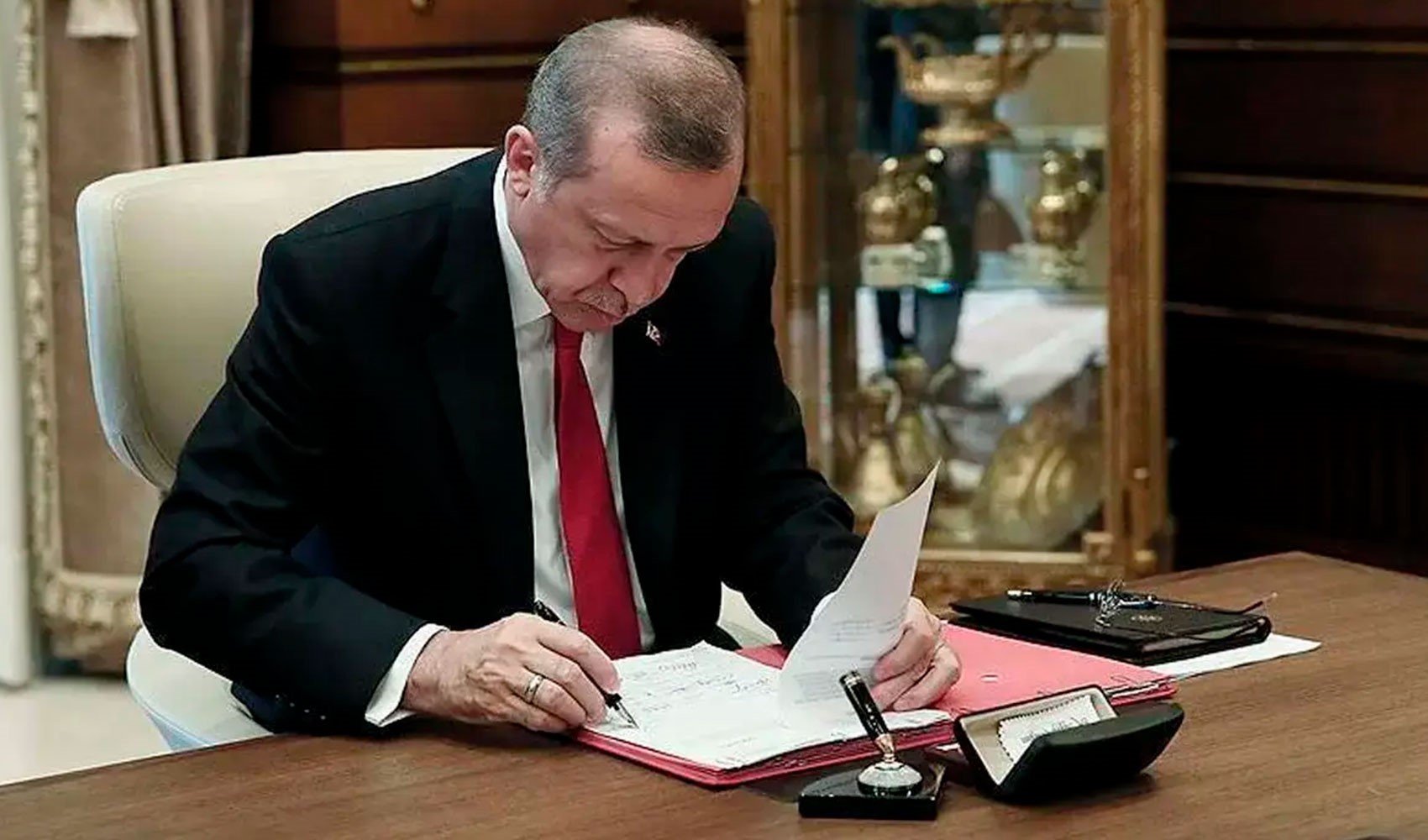 128 vali yardımcısı ve 224 kaymakamın görev yeri değişti 128 vali yardımcısı ve 224 kaymakamın görev yeri değişti